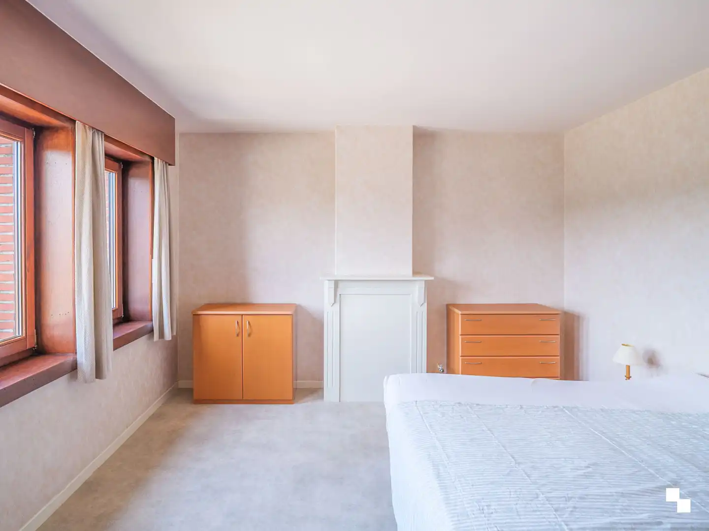 Op te frissen woning met gezellige tuin in het hart van Merelbeke foto 9
