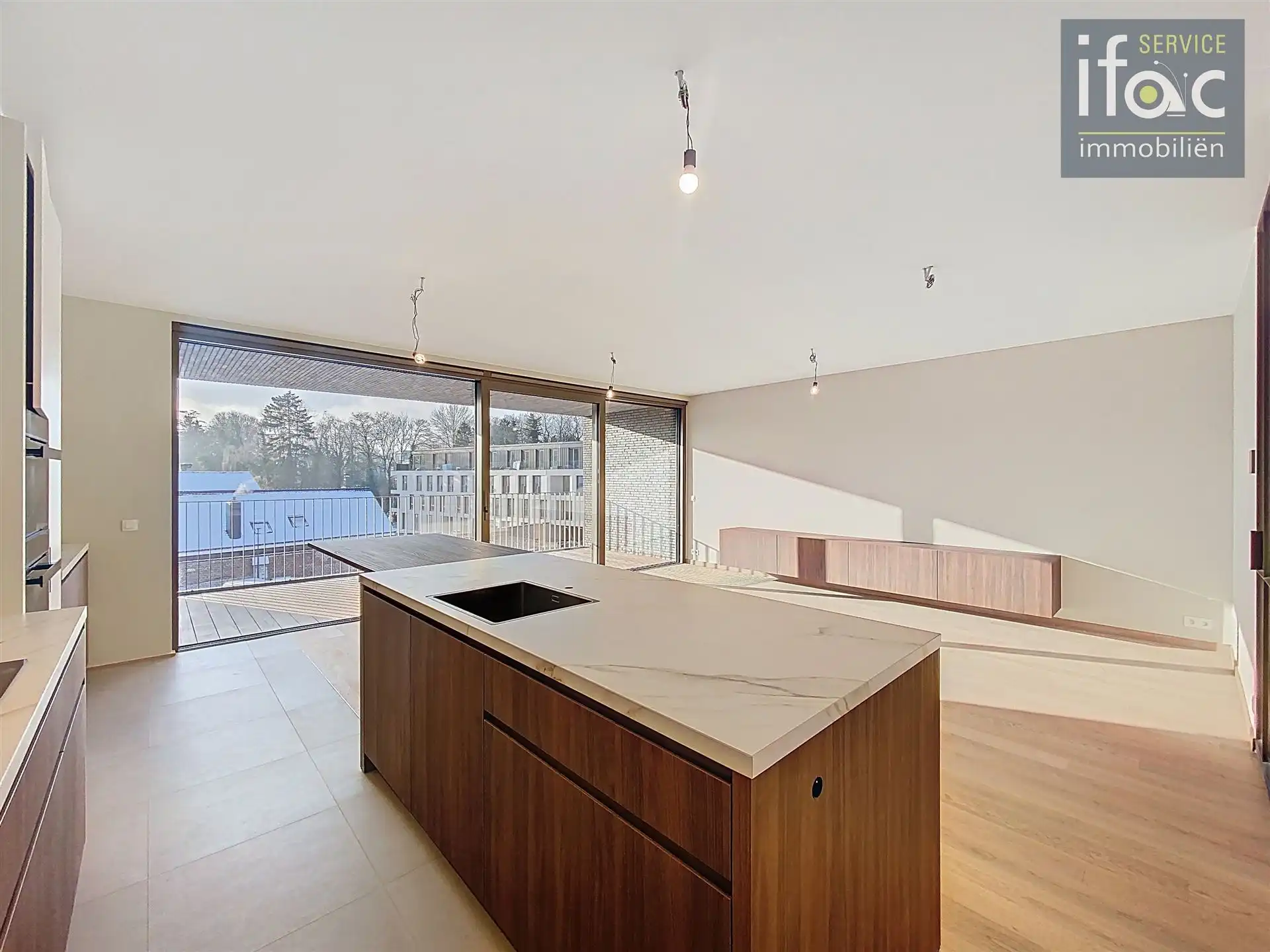 Luxueus appartement met ruim terras en 2 autostaanplaatsen foto 2