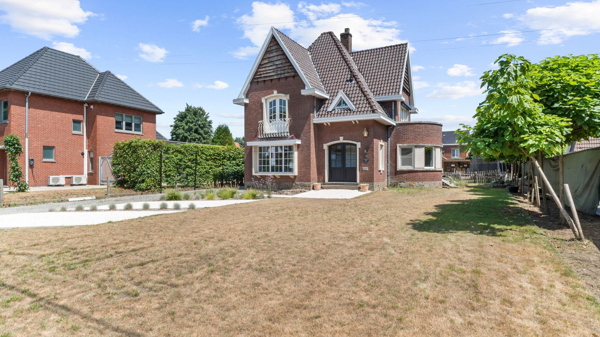 Gerenoveerde karakterwoning nabij het centrum van Houthalen foto 2