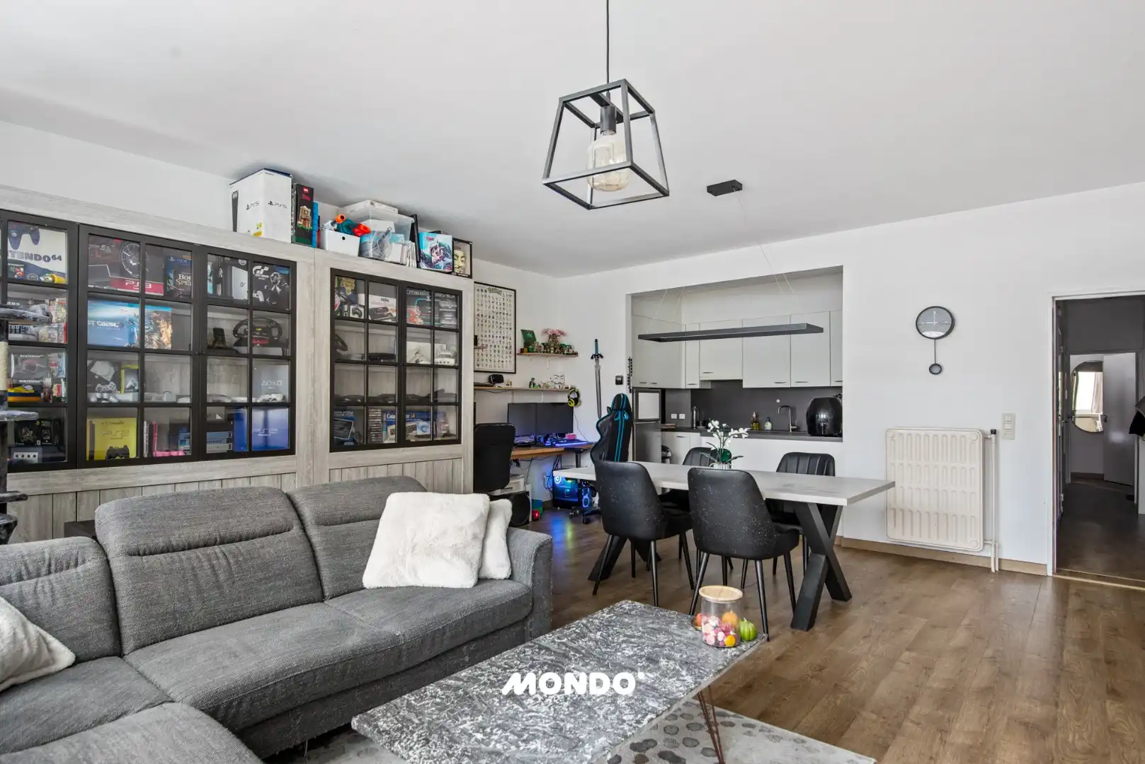 Instapklaar en energiezuinig appartement in hartje Wilrijk foto 3