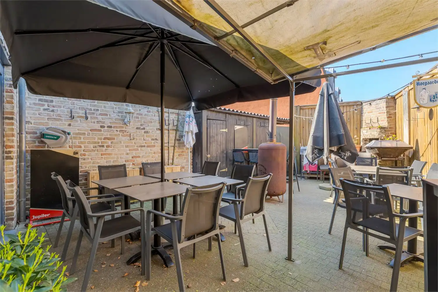 Instapklaar handelspand met woonst op toplocatie – horeca-inboedel inbegrepen! foto 12