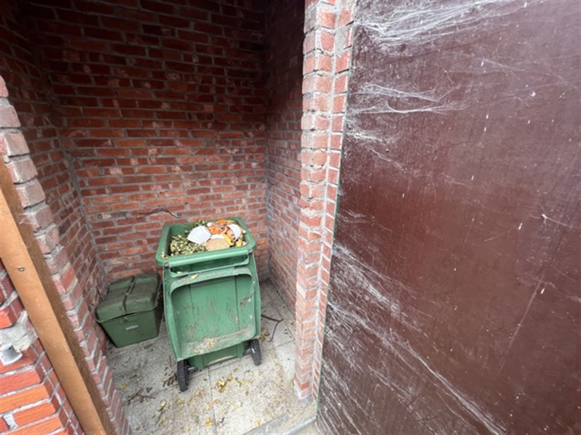 Opbrengsteigendom met 4 appartementen en tuin foto 18