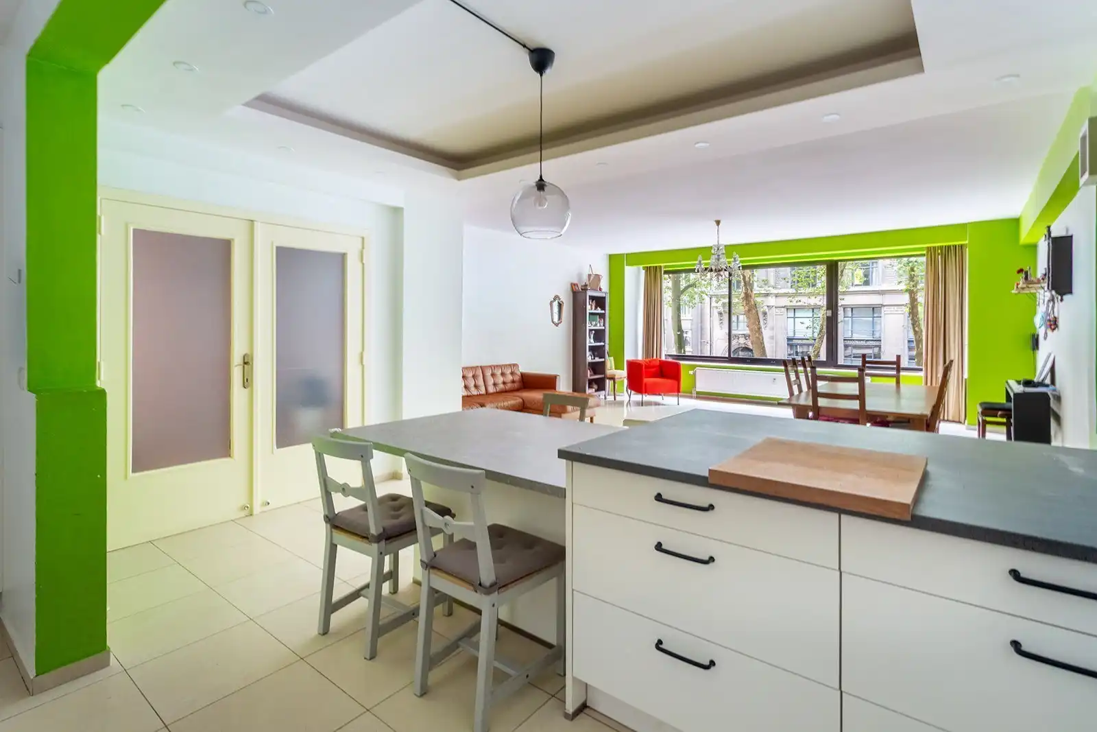 Uiterst ruim vierslaapkamer appartement tussen het Stadspark en de Theaterbuurt!  foto 12