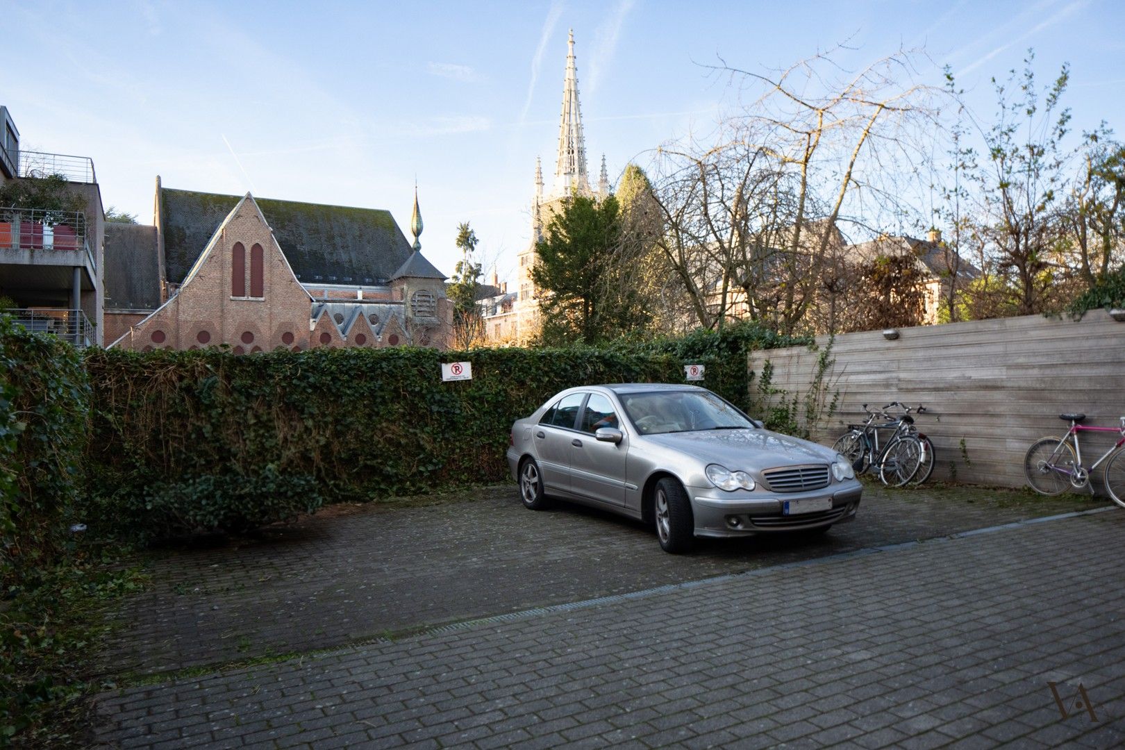 Prachtige kantoor- of winkelruimte met parkings foto 12