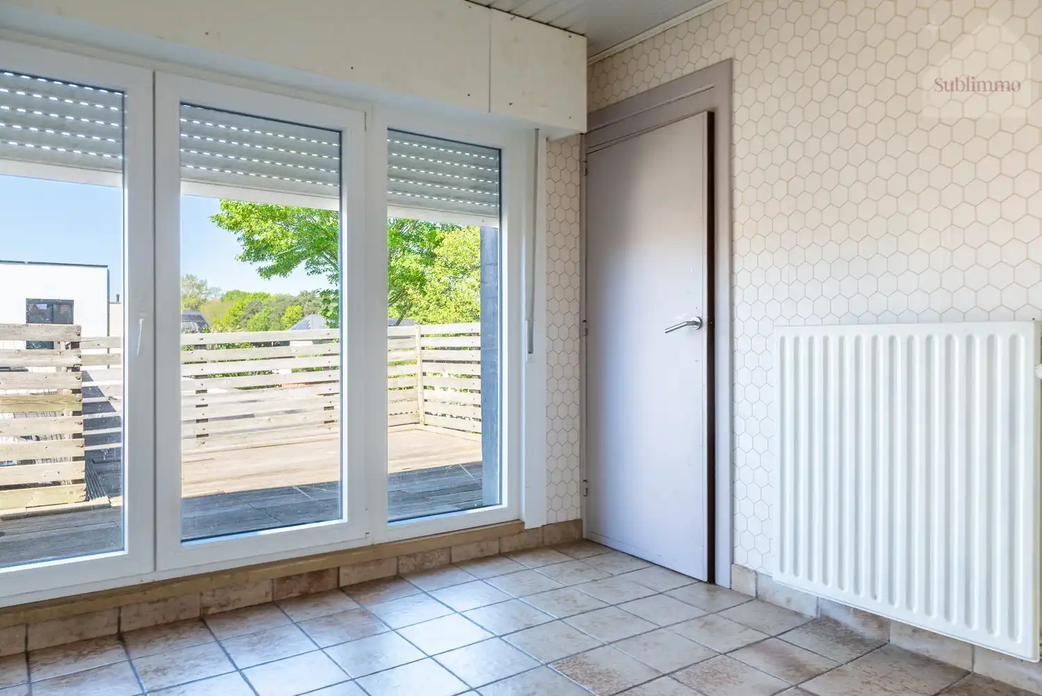 Ruime gezinswoning met terras en veelzijdige indeling foto 4