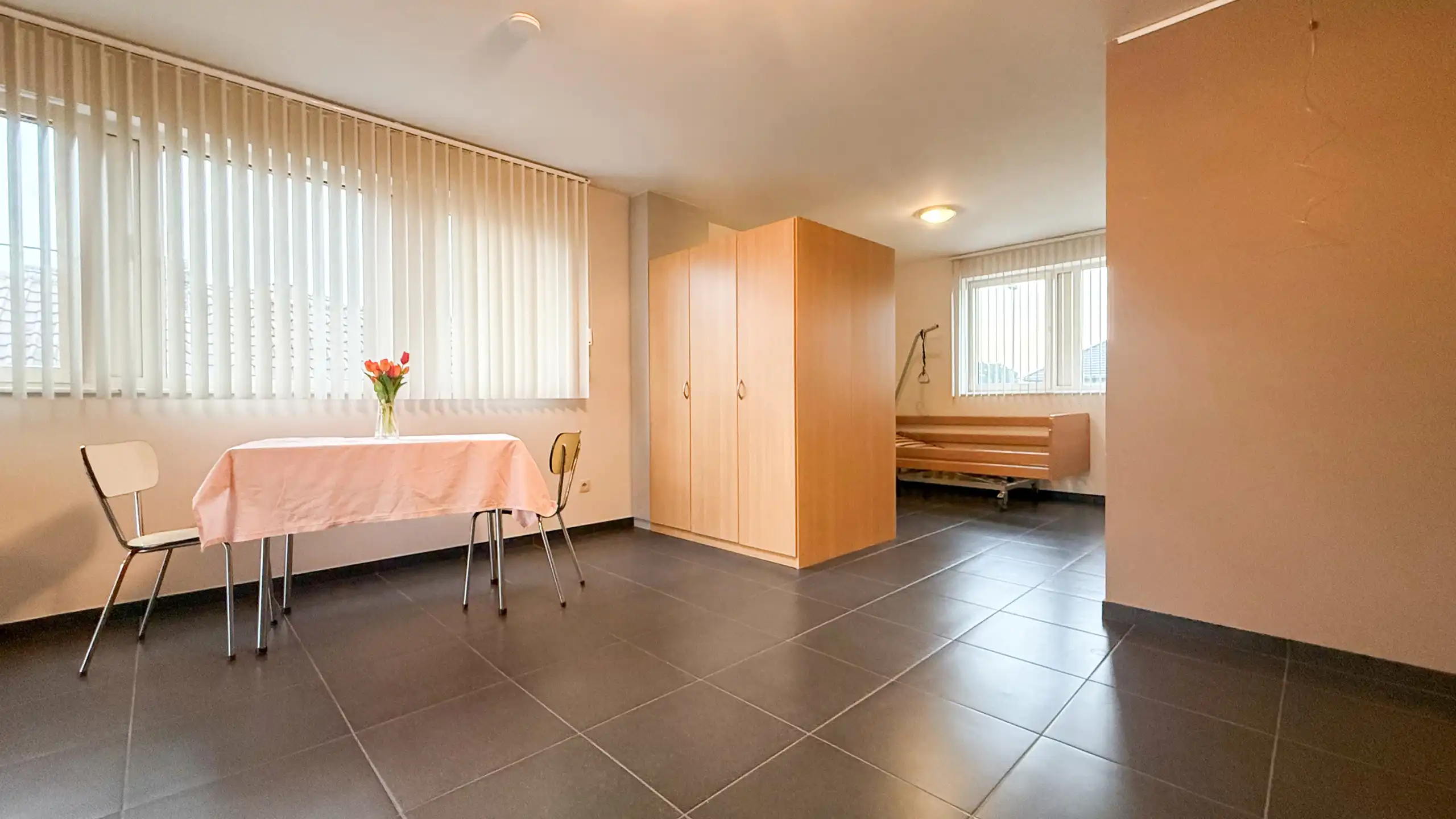 Veelzijdig investeringspand met 10 kamers, lift en kelder! foto 80