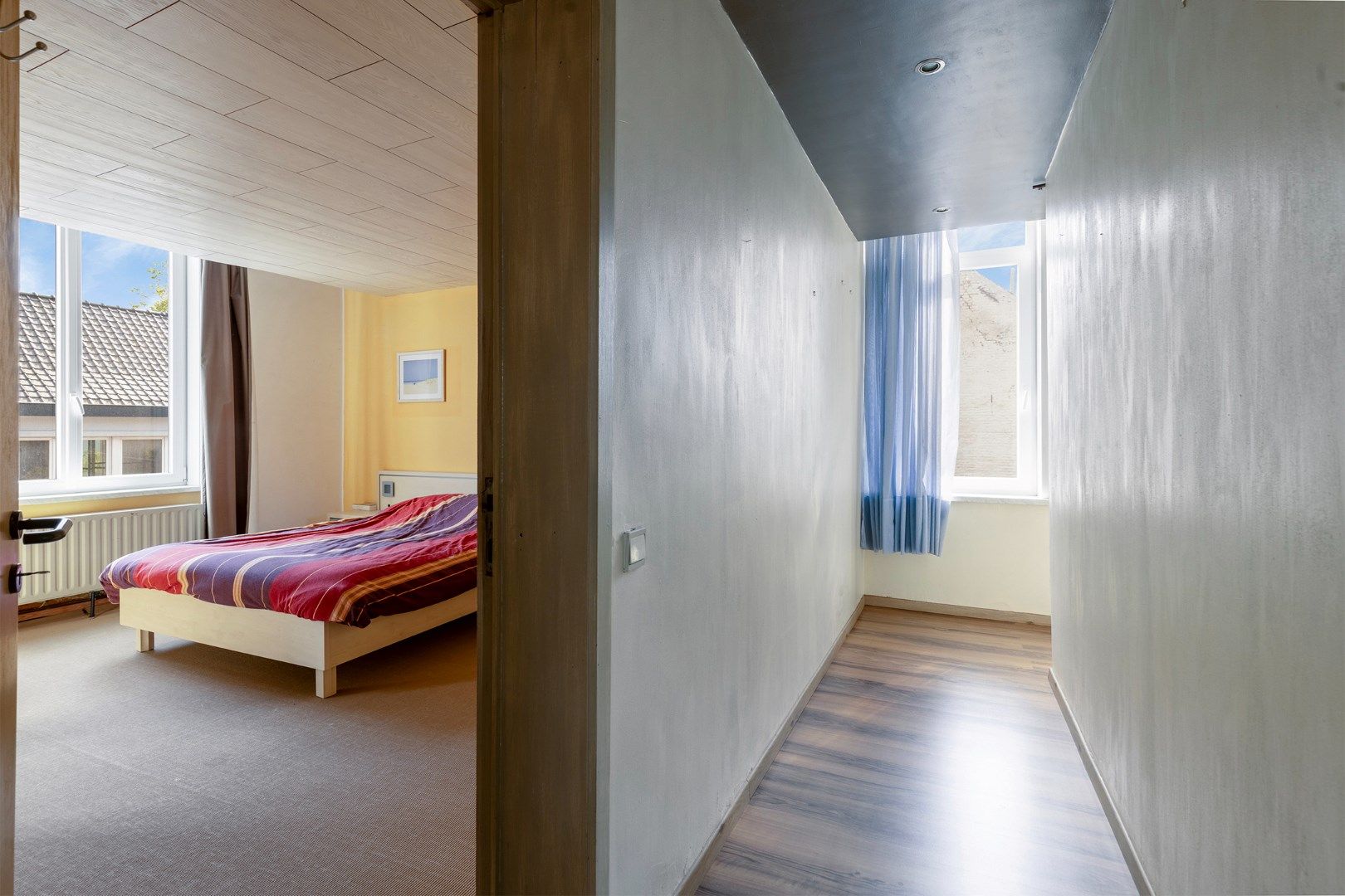 Grote eigendom met 5 kamers, garage en grote tuin! foto 8