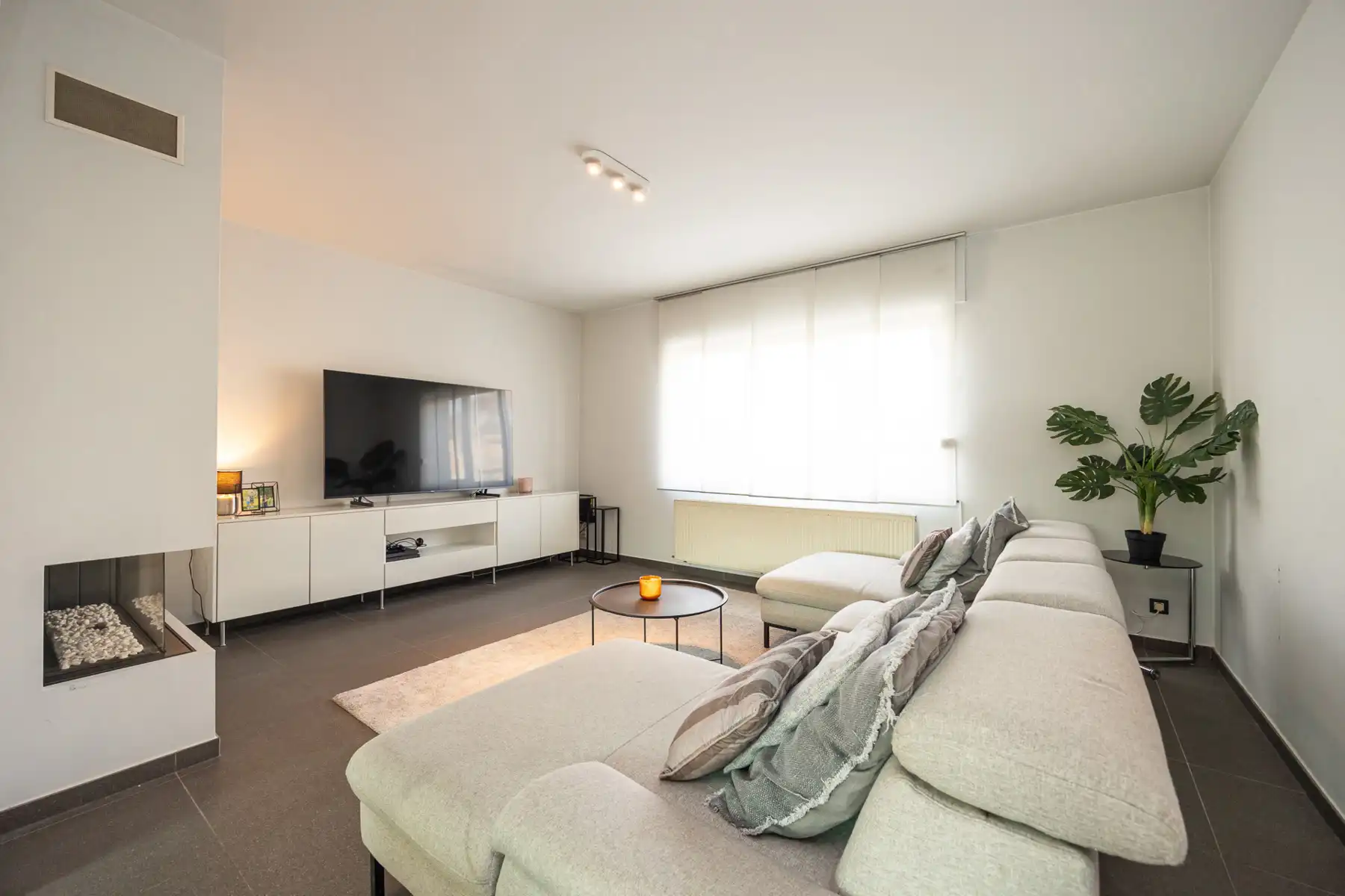 Huis te koop foto {{pictureIndex}}