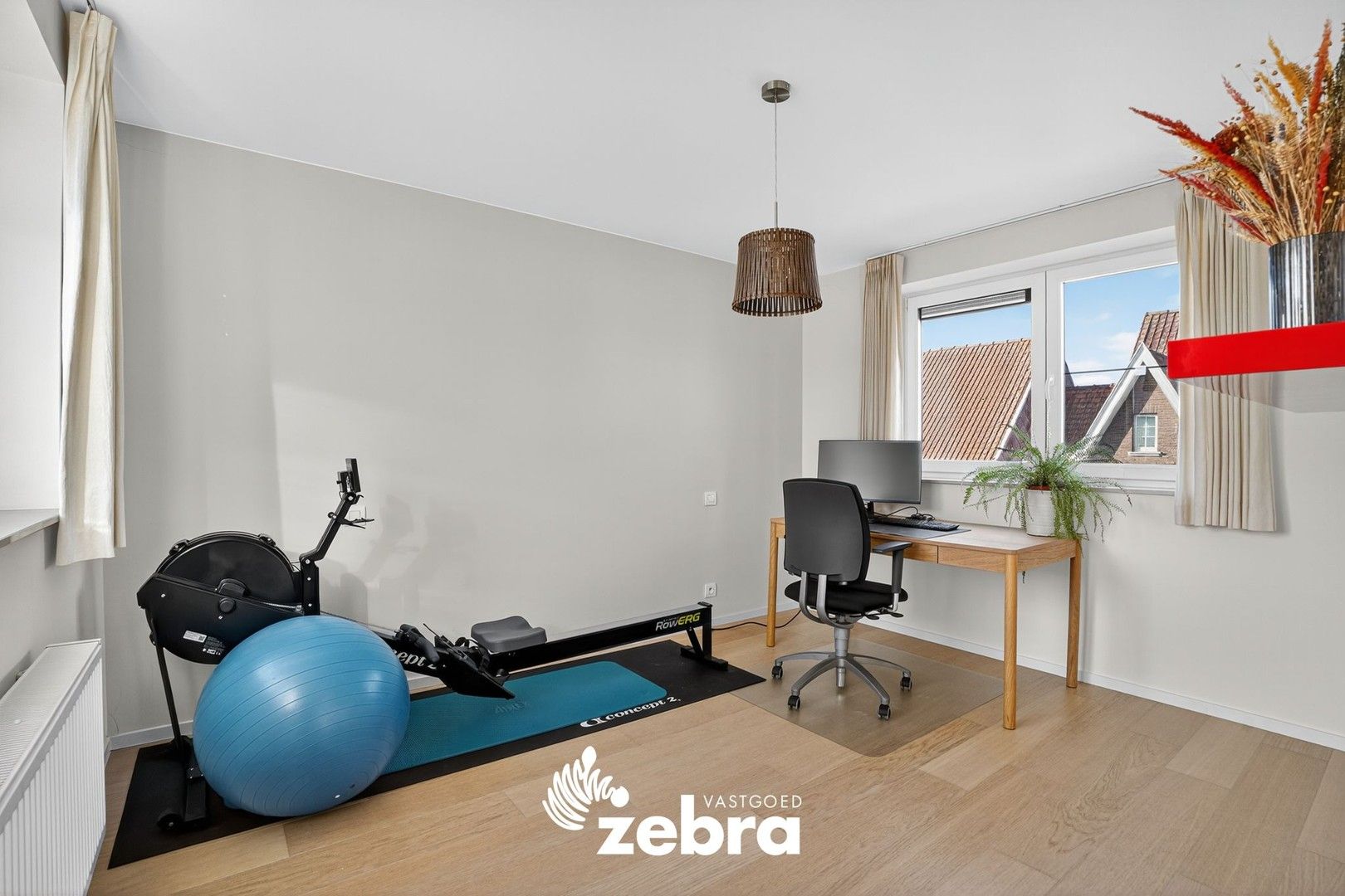 Instapklare woning met 4 SLK, 2 BADK en GARAGE! foto 21