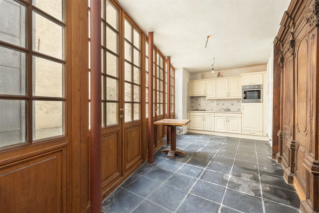  Uniek, karaktervol 14e eeuws gebouw in hartje centrum foto 8