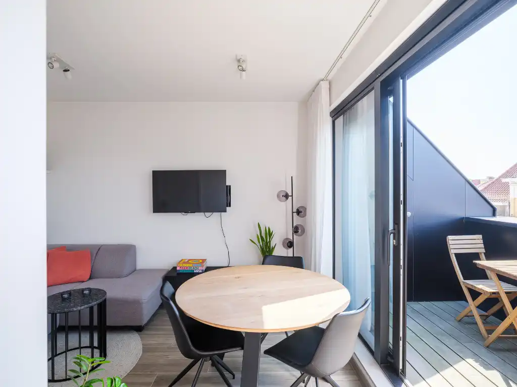 Recent nieuwbouw appartement (BJ 2020) met een aangenaam terras foto 11