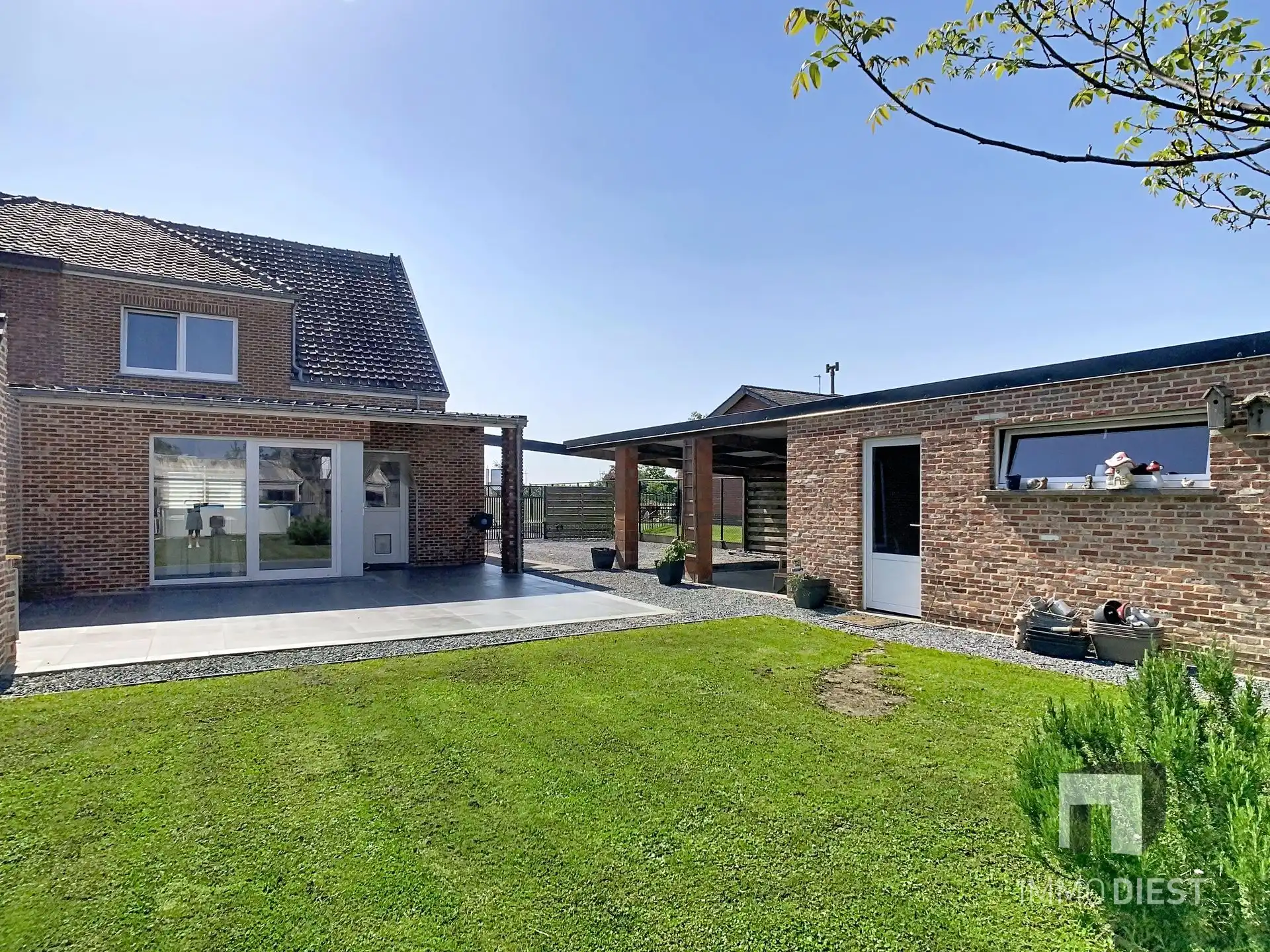 Volledig gerenoveerde halfopen woning +  EPC A foto 7