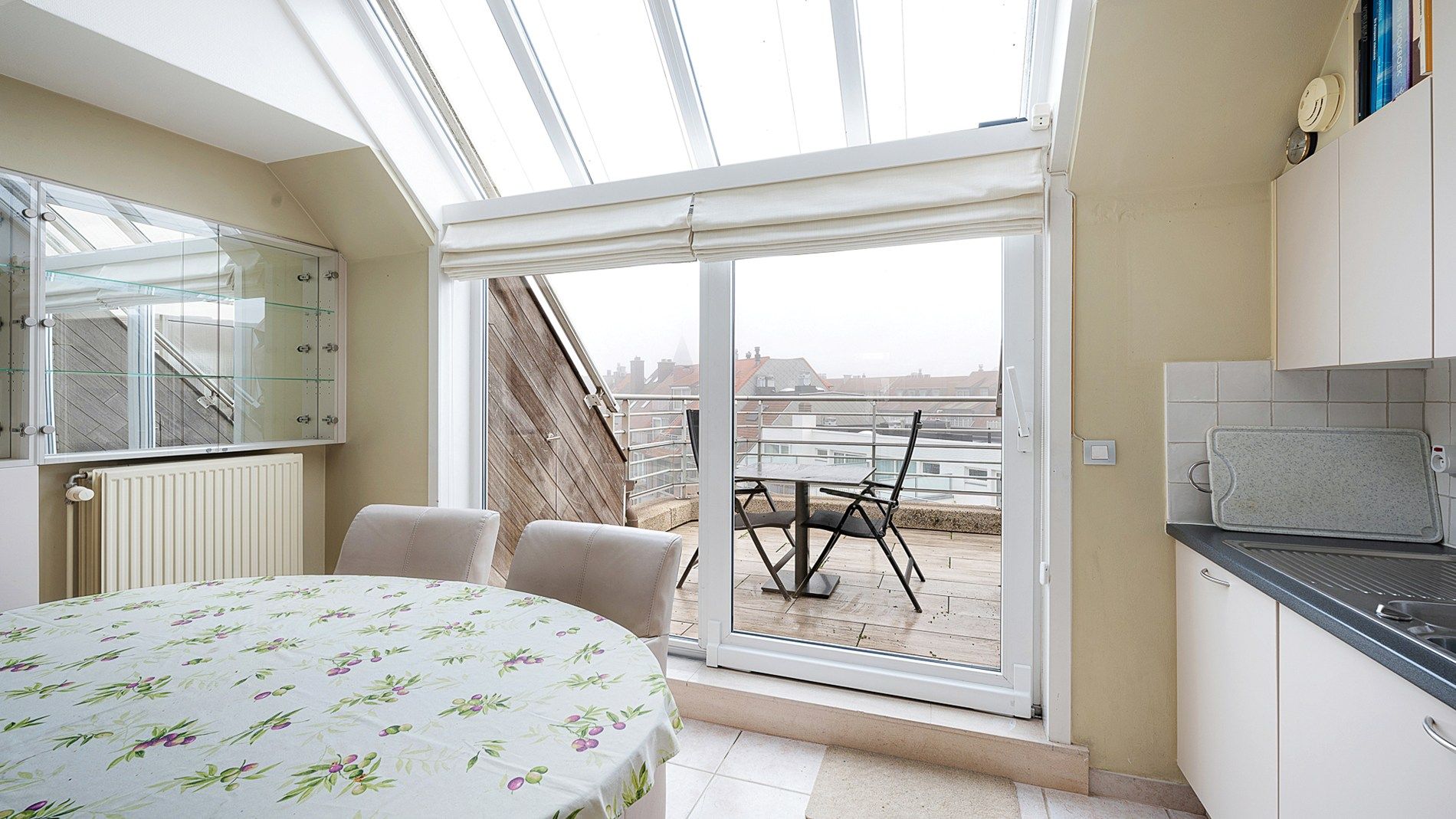 Penthouse met ruime terrassen nabij het strand te koop foto 13