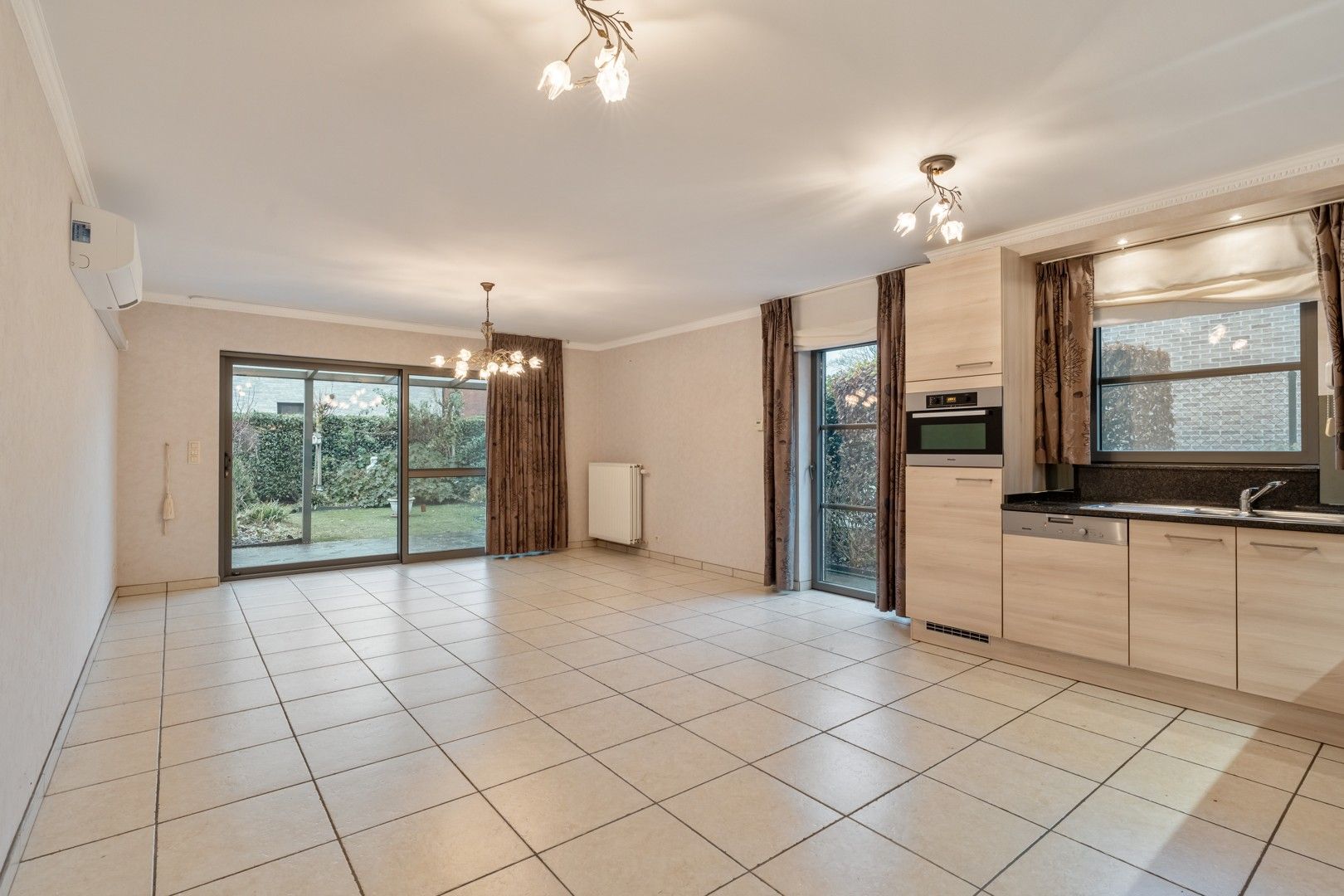 Gelijkvloers appartement te koop in hartje Helchteren foto 3