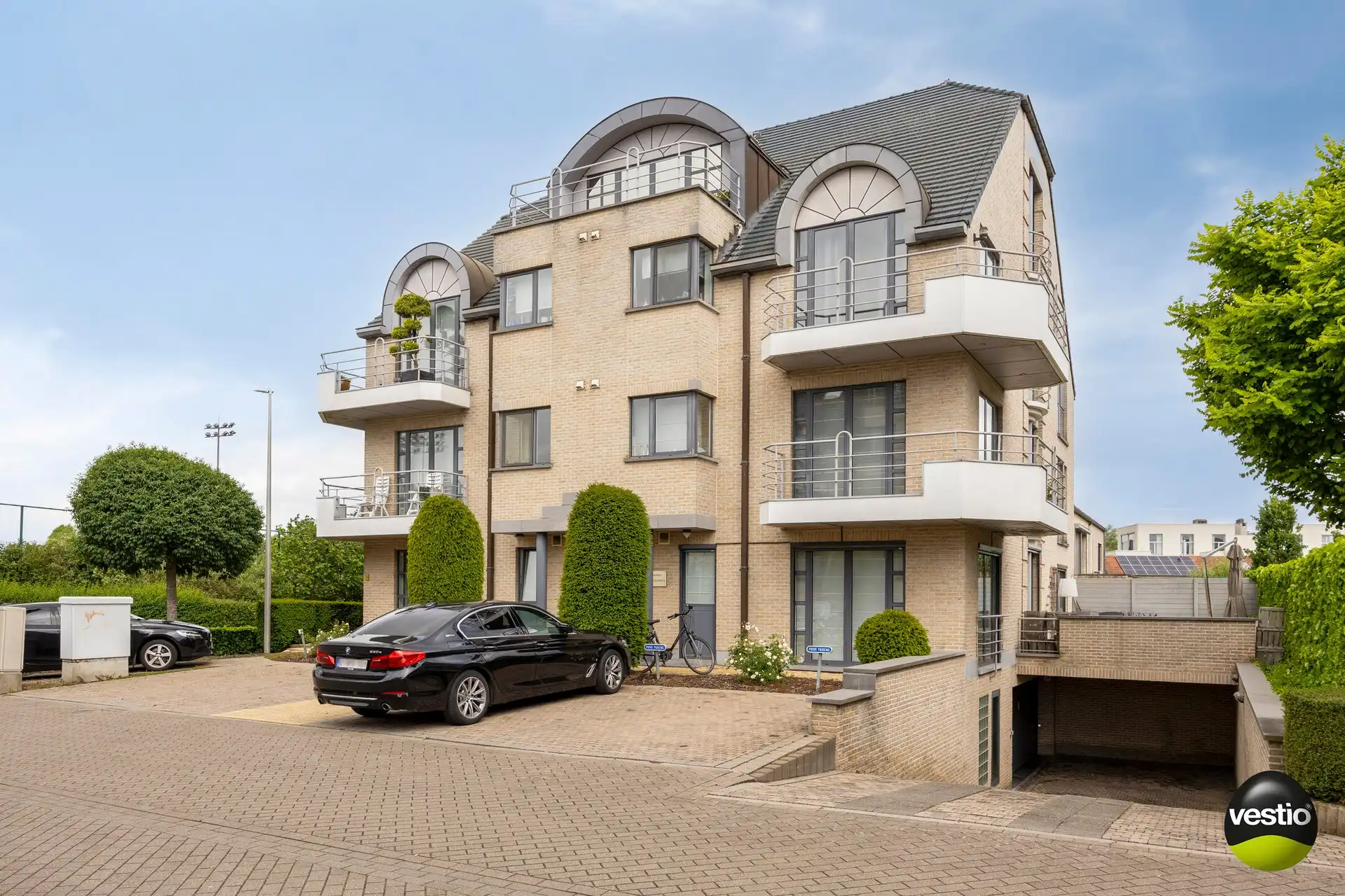 Aangenaam, lichtrijk hoekappartement met 2 slaapkamers en parking in de Heilig-Hartwijk foto 17