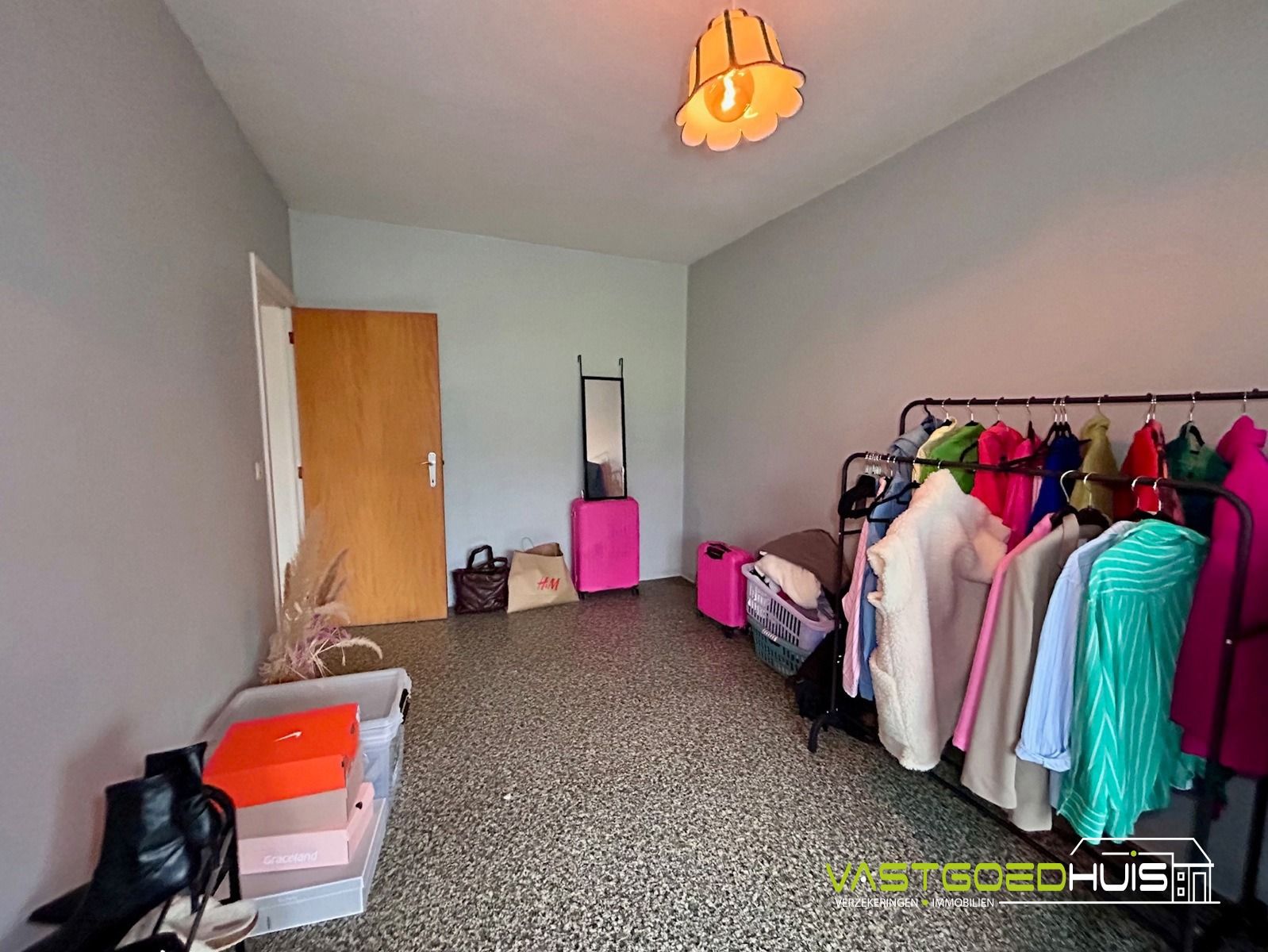 Karaktervolle, halfopen bebouwing met garage en tuin foto 18