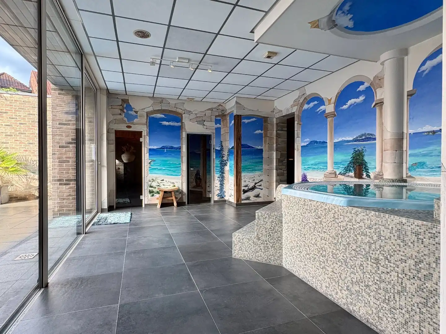 Unieke wellness met uitgebreide faciliteiten en commerciële mogelijkheden te koop in Kuurne! foto 3