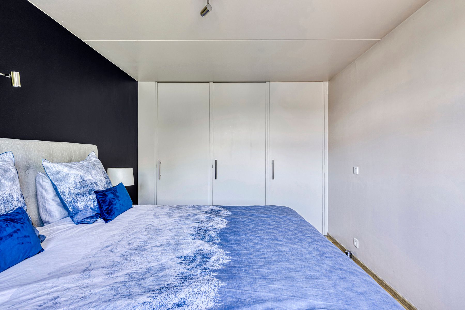 INSTAPKLARE FAMILIEWONING (4 SLAAPKAMERS + BUREAU) TE KOOP foto 18
