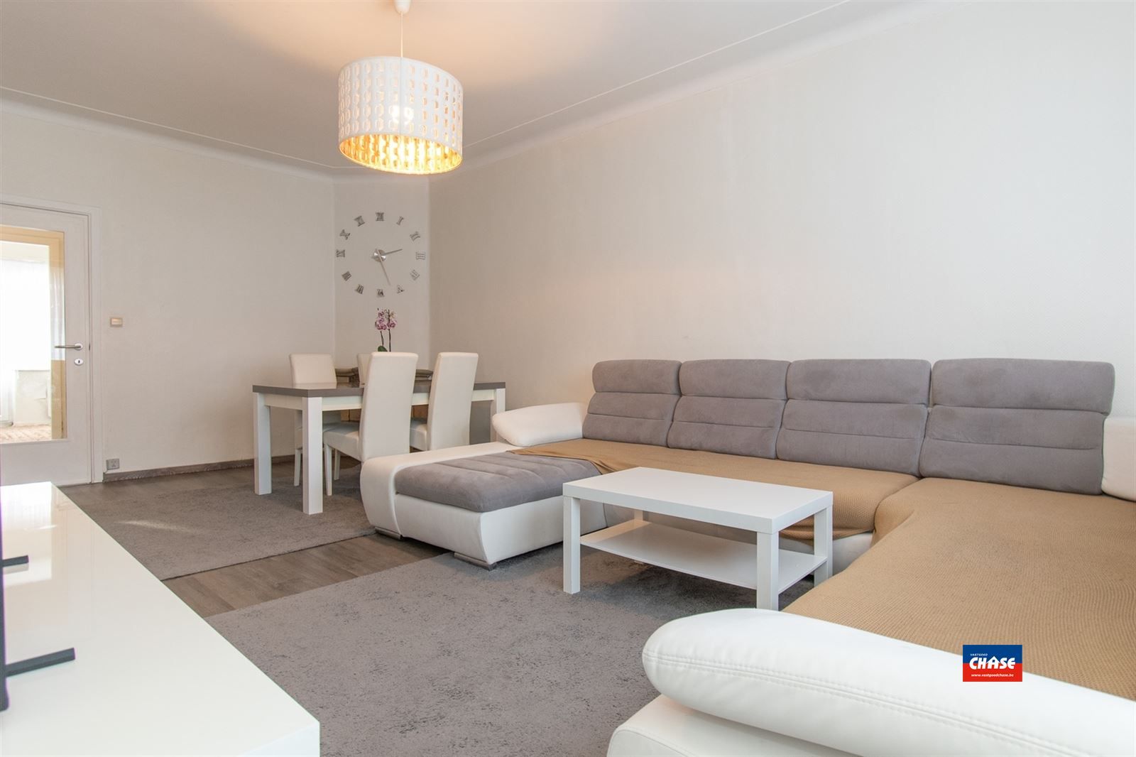 Charmant appartement met twee ruime slaapkamers foto 4