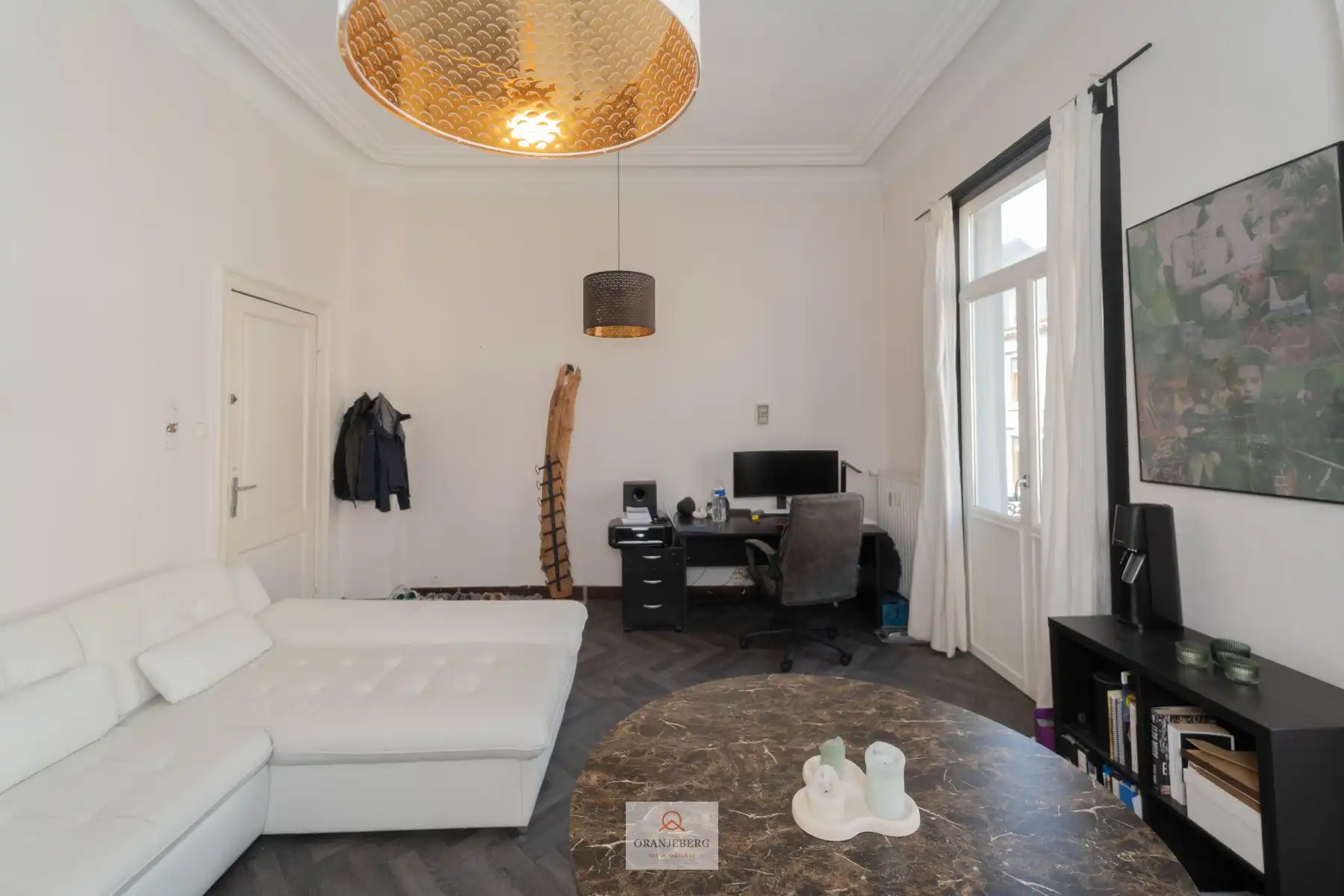Charmant appartement in hartje stad met balkon foto 7