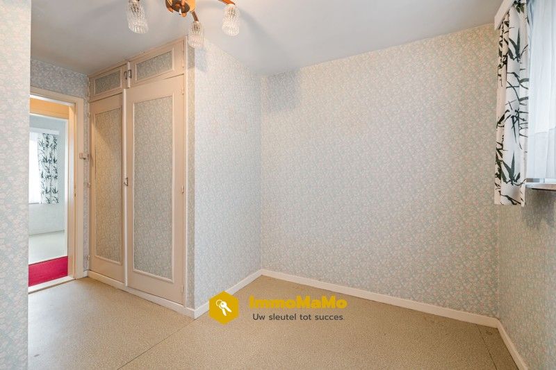 Te renoveren woonst in een rustige wijk te koop in Moerbeke foto 12