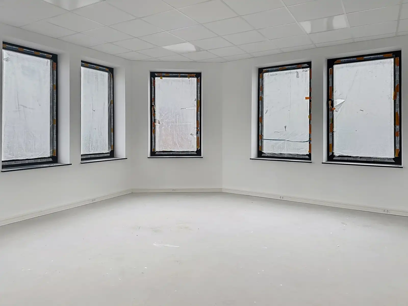 Activiteits- of opslagruimte op een toplocatie nabij de A12 foto 6