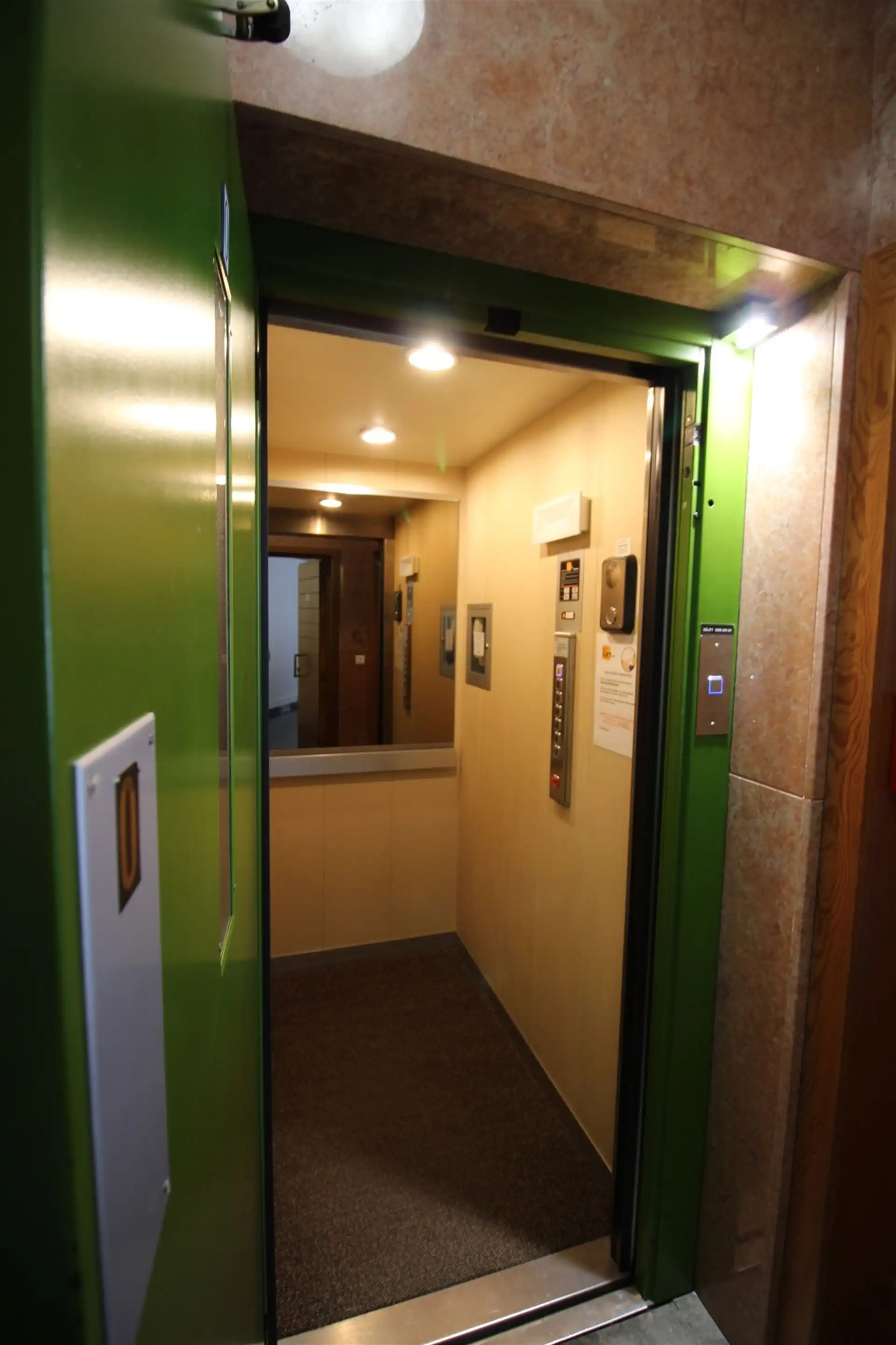 Verzorgde kantoor- of praktijkruimte, 120m², in het centrum. foto 10