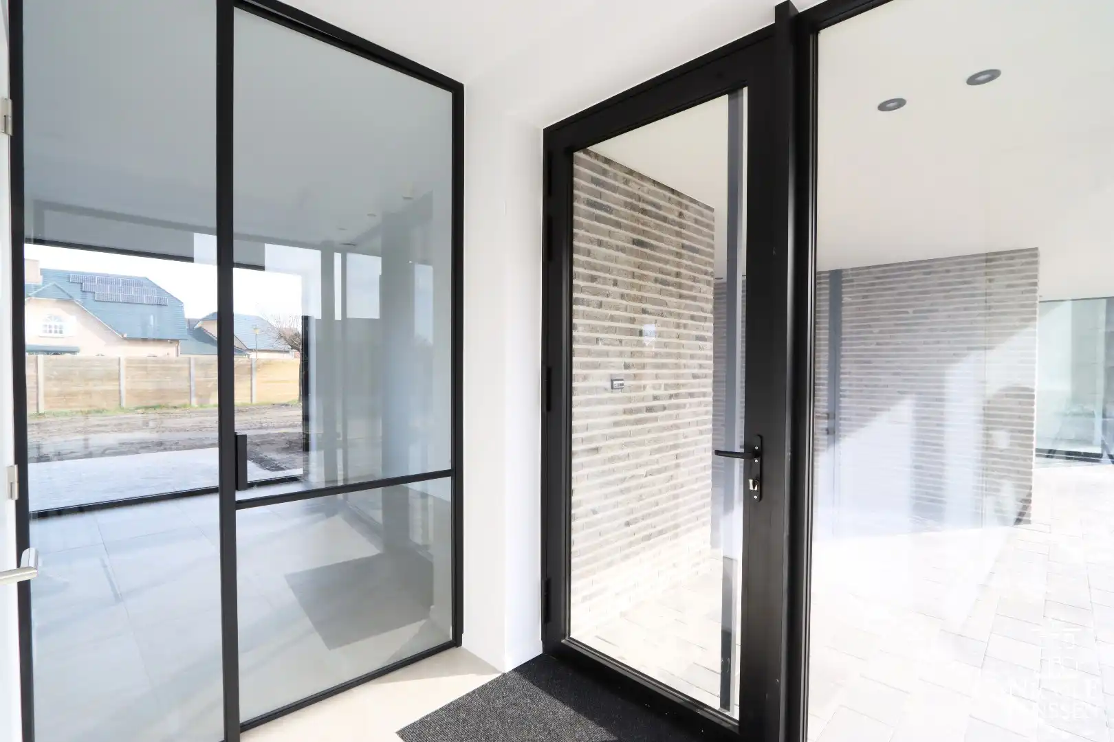 Trendy energiezuinige nieuwbouwwoning van 166m² (excl. gegoten kelder) foto 3