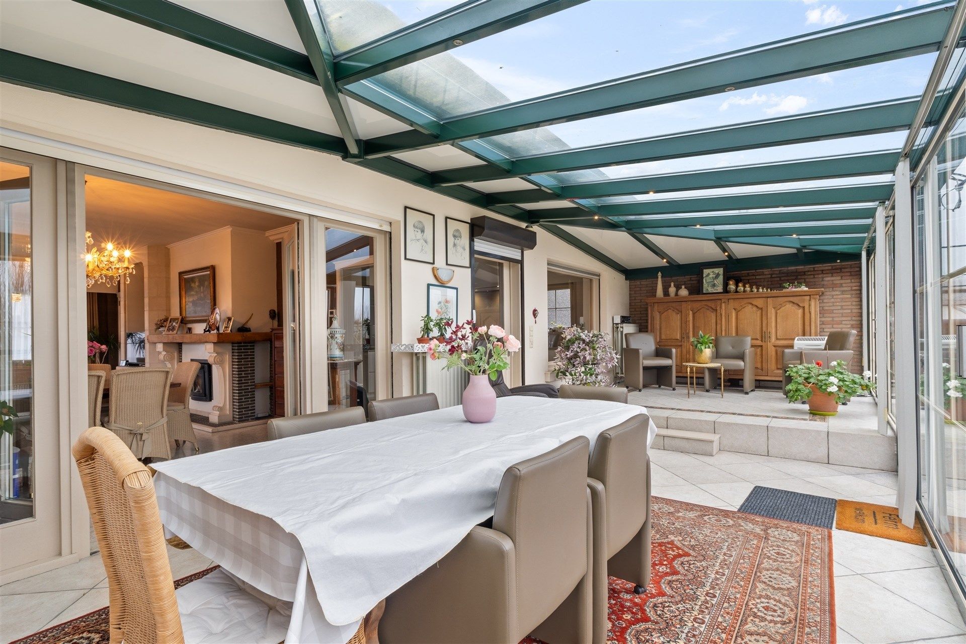 Open bebouwing met uitzicht over weides op 1.034m² grond foto 14