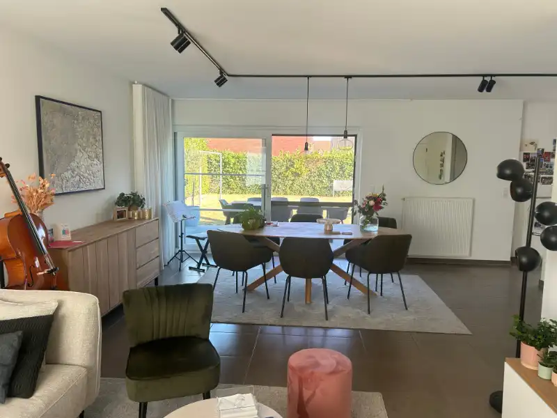 Luxe villa met 3 slaapkamers in een doodlopende straat. Perfect voor wie op zoek is naar ruimte en comfort! foto 2
