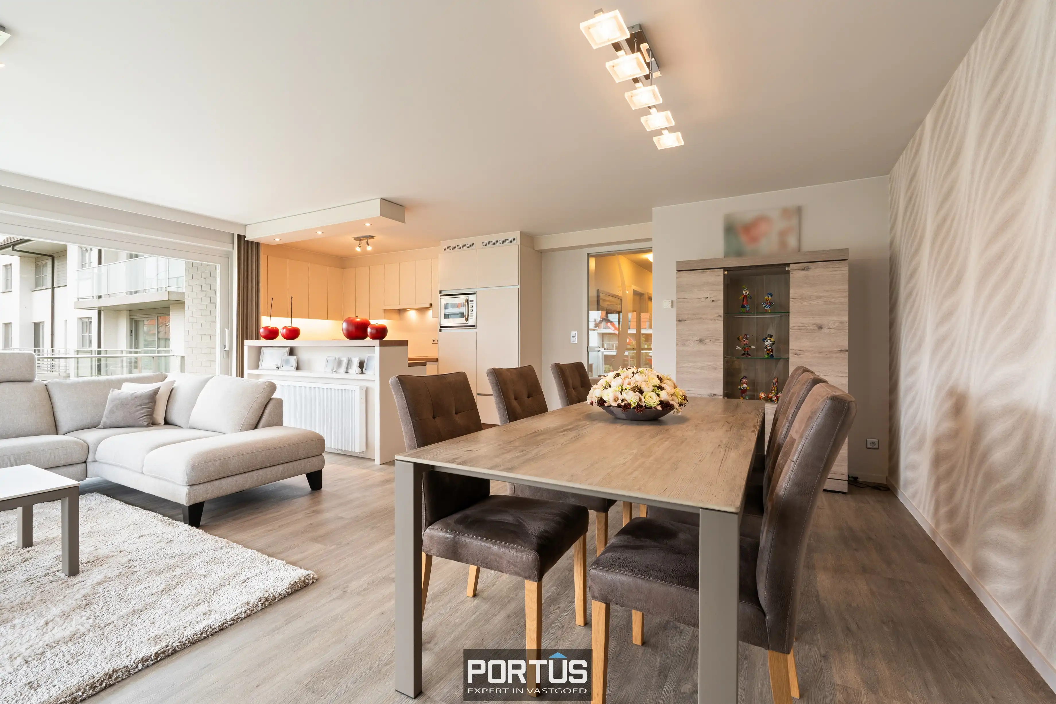 Ruim zonnig hoekappartement te koop te Nieuwpoort foto 6