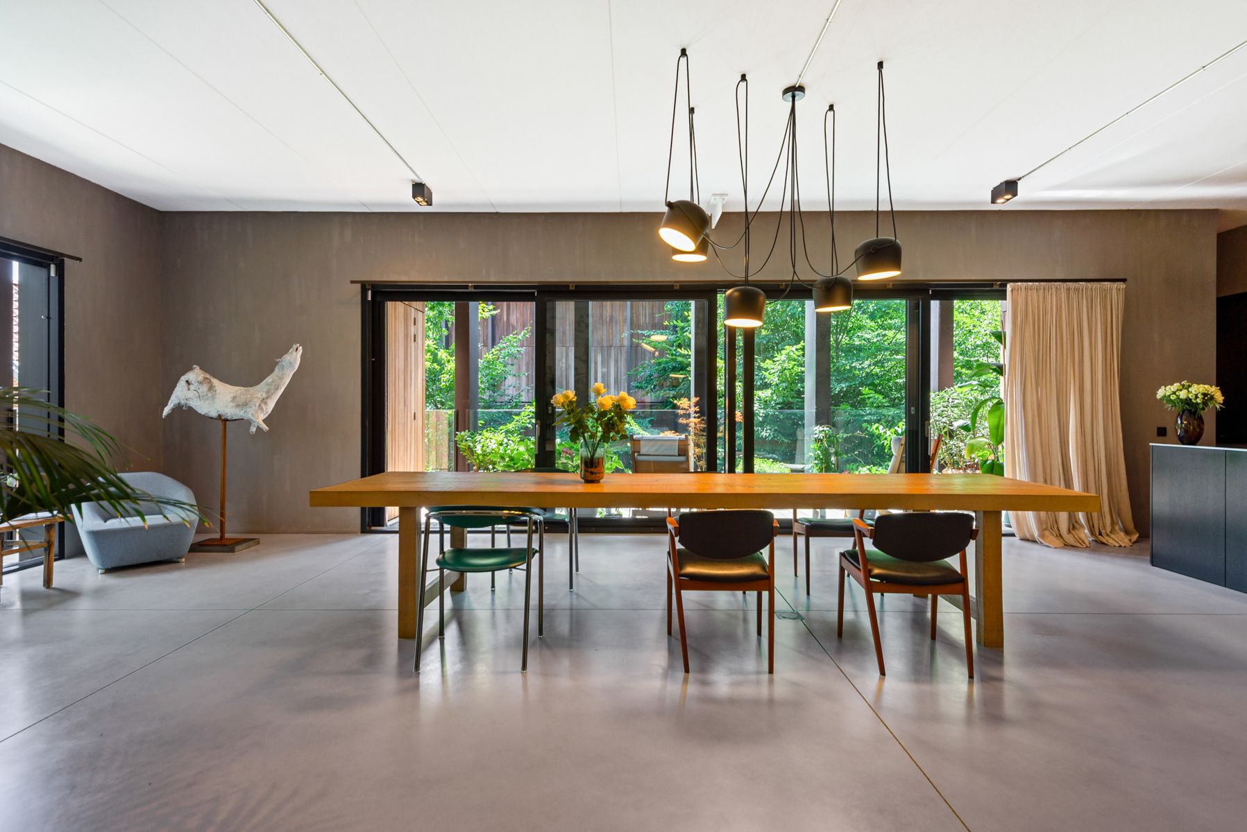  Exclusieve loft van 240 m² in Axel Vervoordt Kanaalproject. foto 10