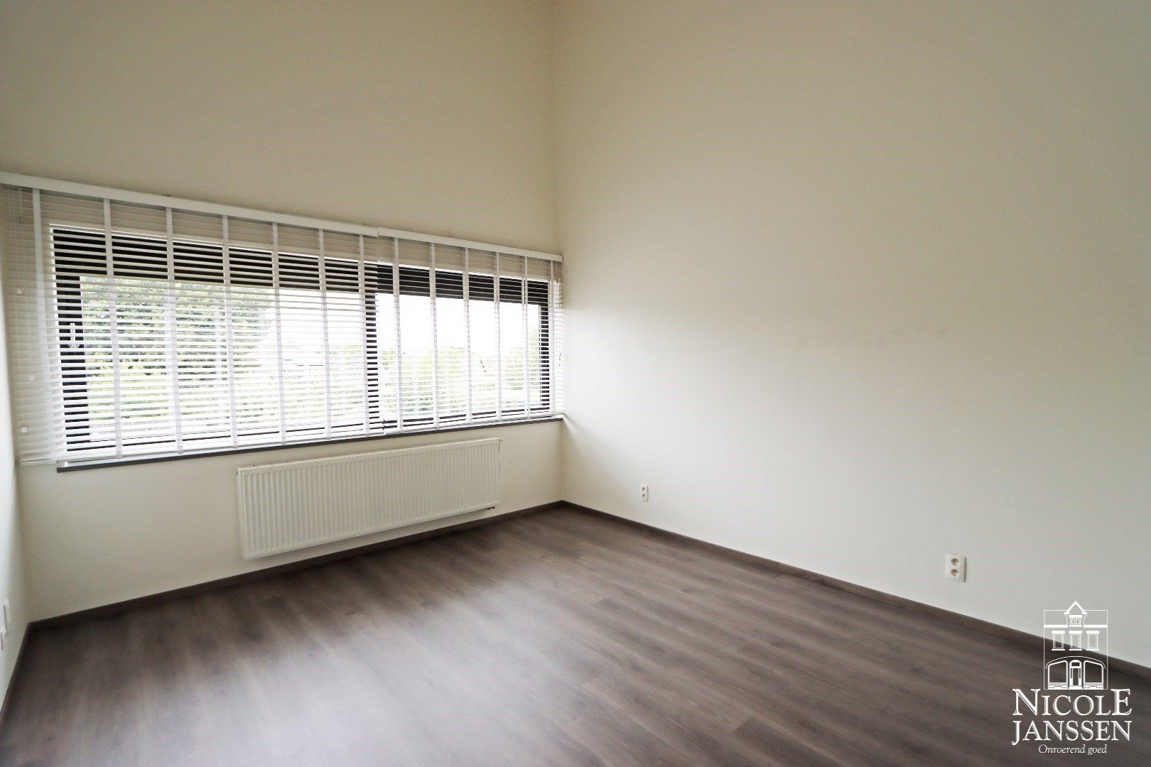 Royaal duplex-penthouse met twee slaapkamers, twee badkamers en ruime terrassen met alle privacy foto 12