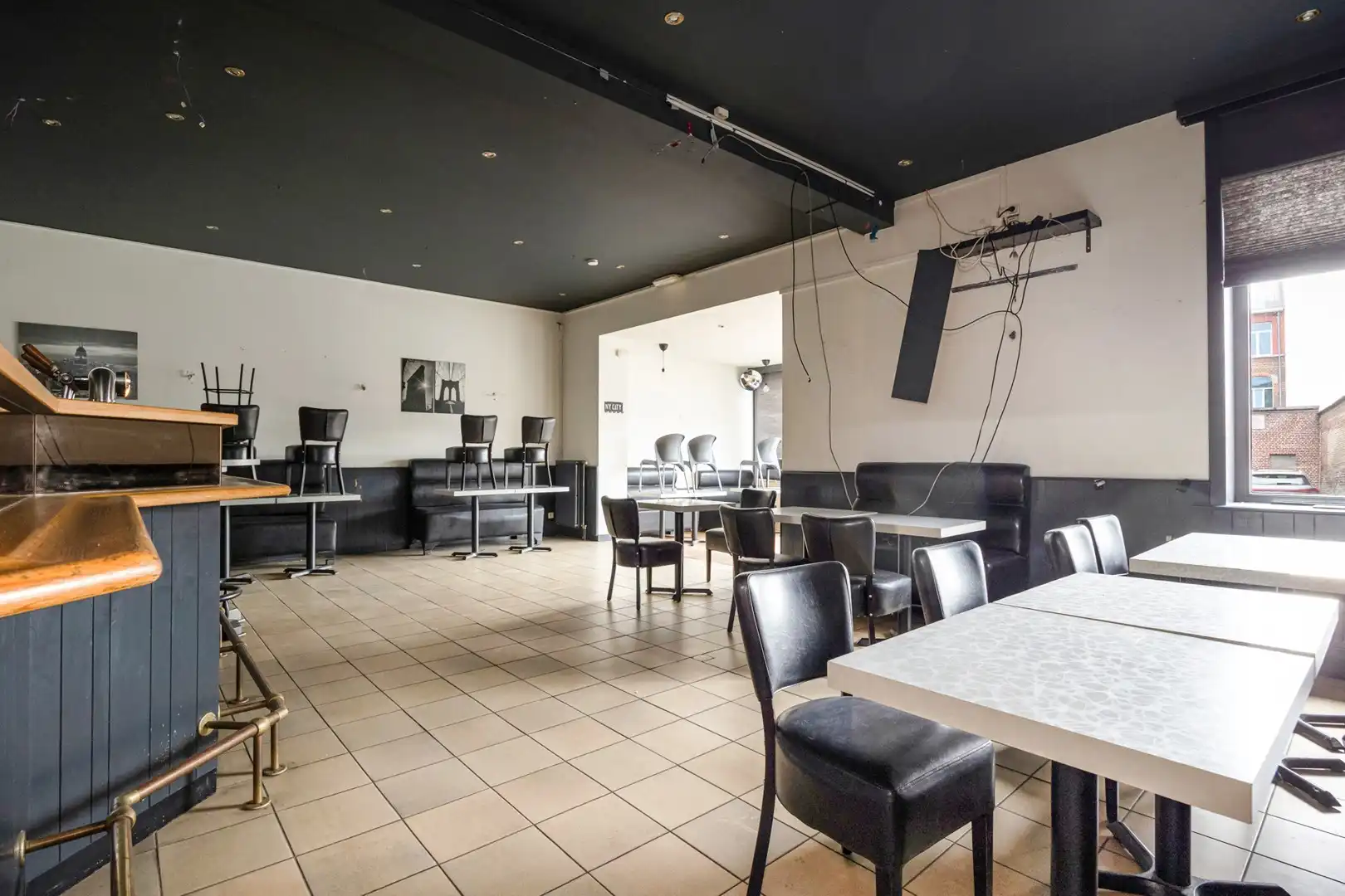 Handelsruimte met bovenliggend appartement foto 3