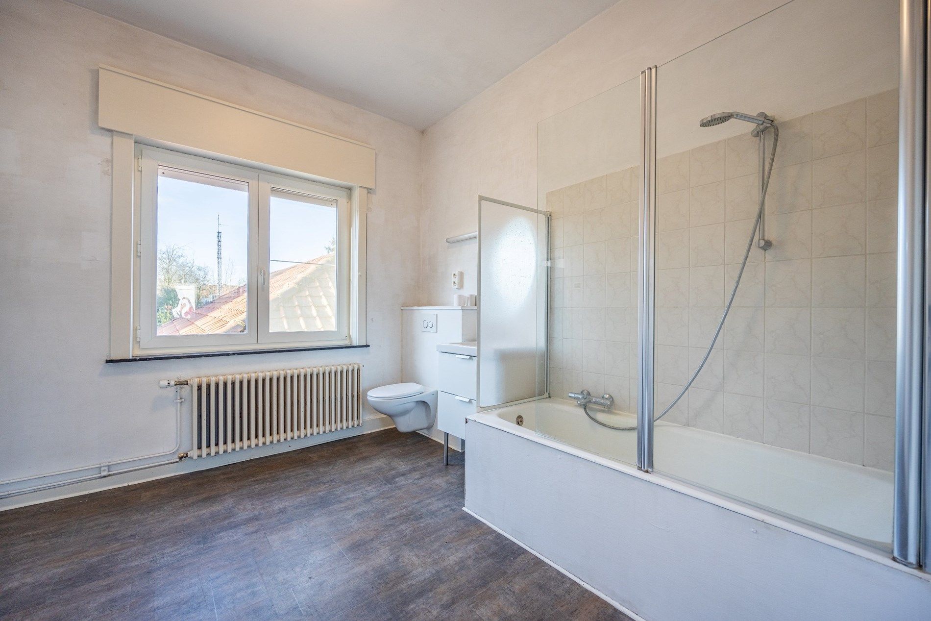 CHARMANTE BURGERWONING MET GARAGE foto 15