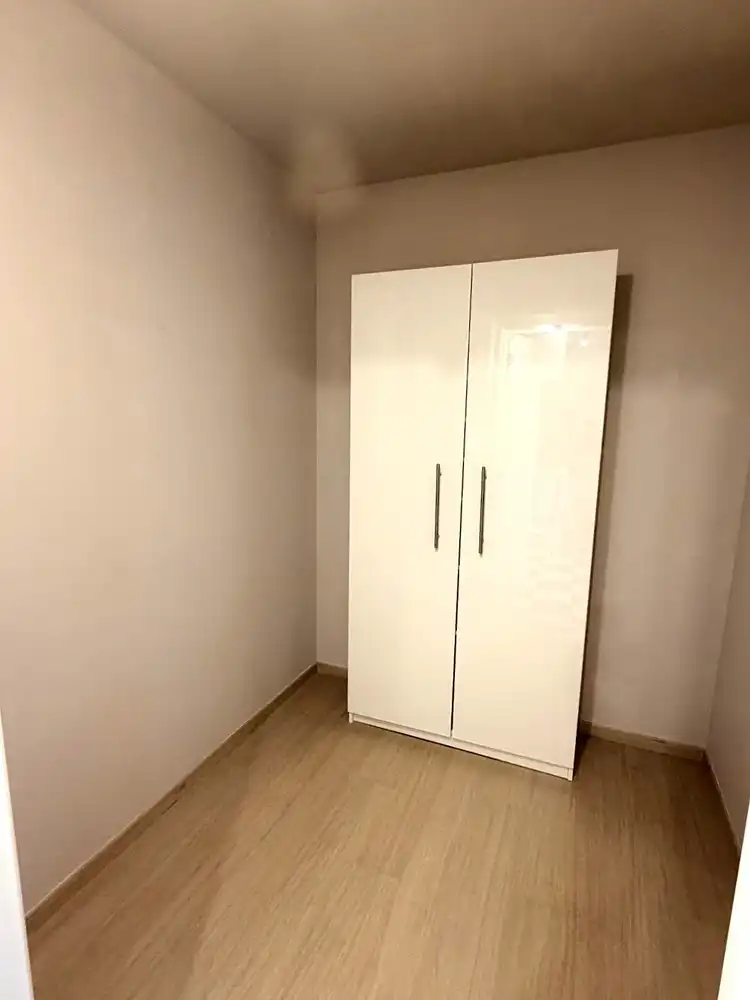 Instapklaar, prachtig gerenoveerd 2-slaapkamerappartement MET garagebox foto 13