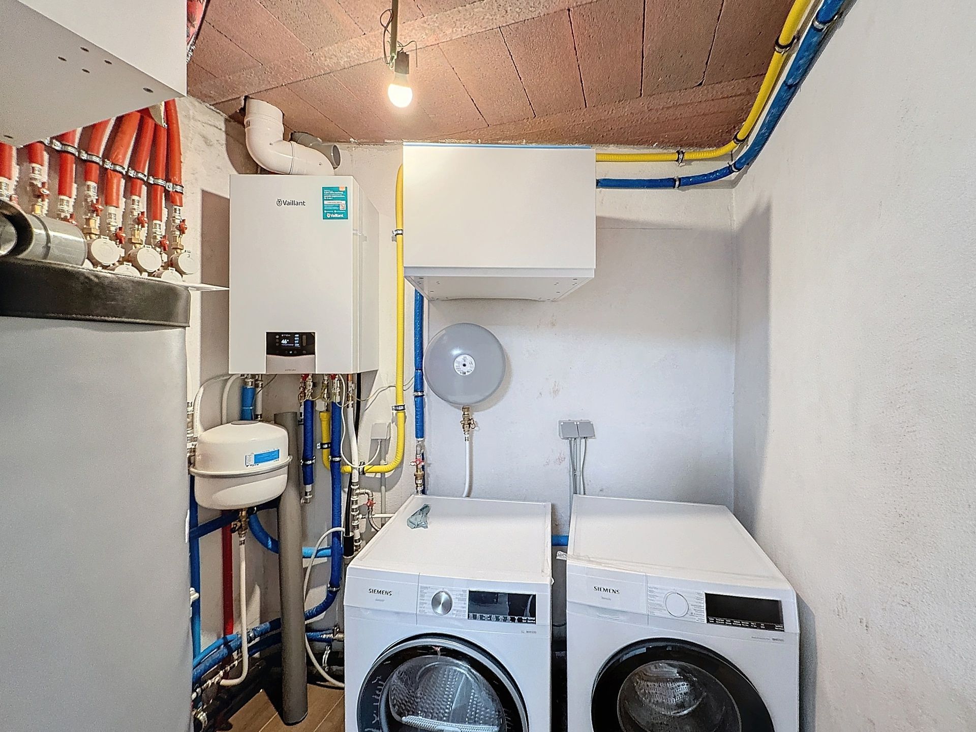 FLAGEY, EEN GEDEELDE KAMER foto 7