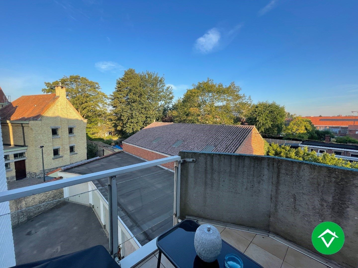 Instapklaar appartement met twee slaapkamers en garage te Roeselare foto 11