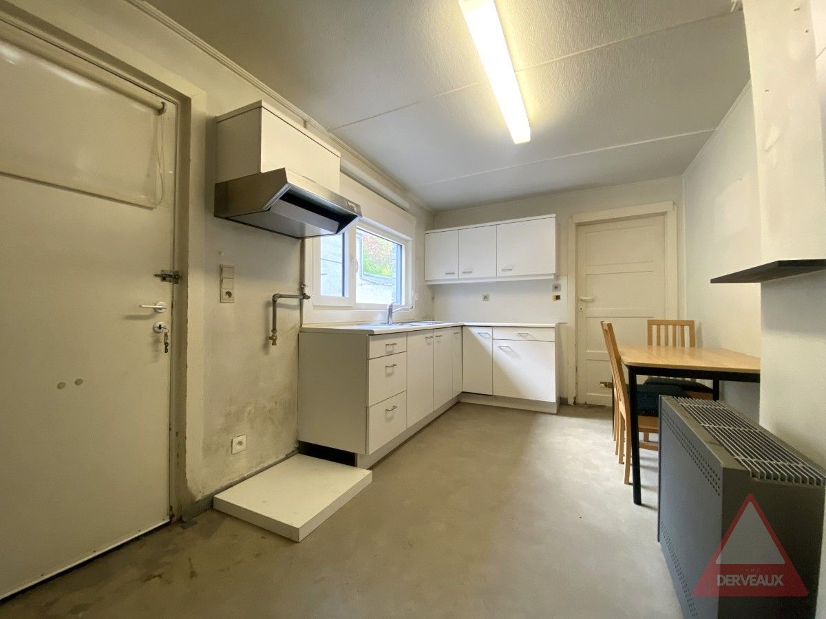 Zonnebeke - Woning met diepe tuin en dubbele garage in het centrum foto 7