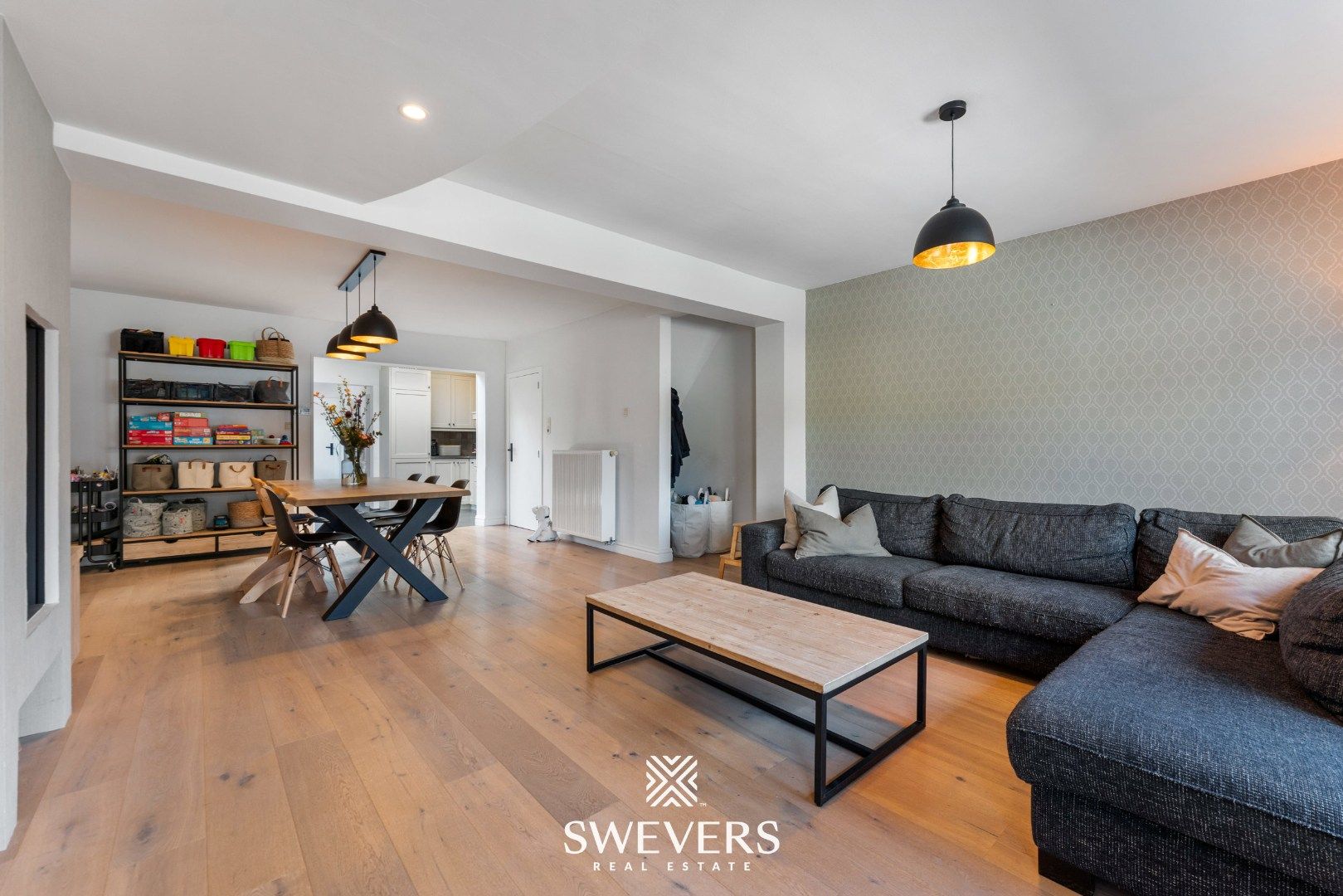 Volledig gerenoveerde en instapklare woning op toplocatie in Helchteren foto 5