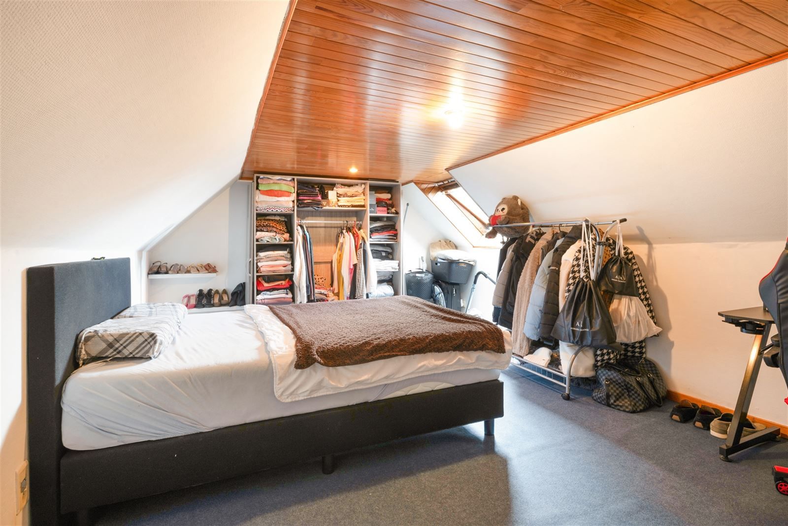 Ruim herenhuis in hartje Aalst foto 27