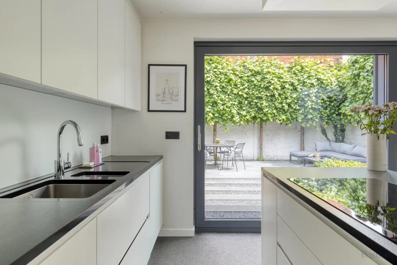 Instapklare woning te koop in het centrum van Mol foto 6