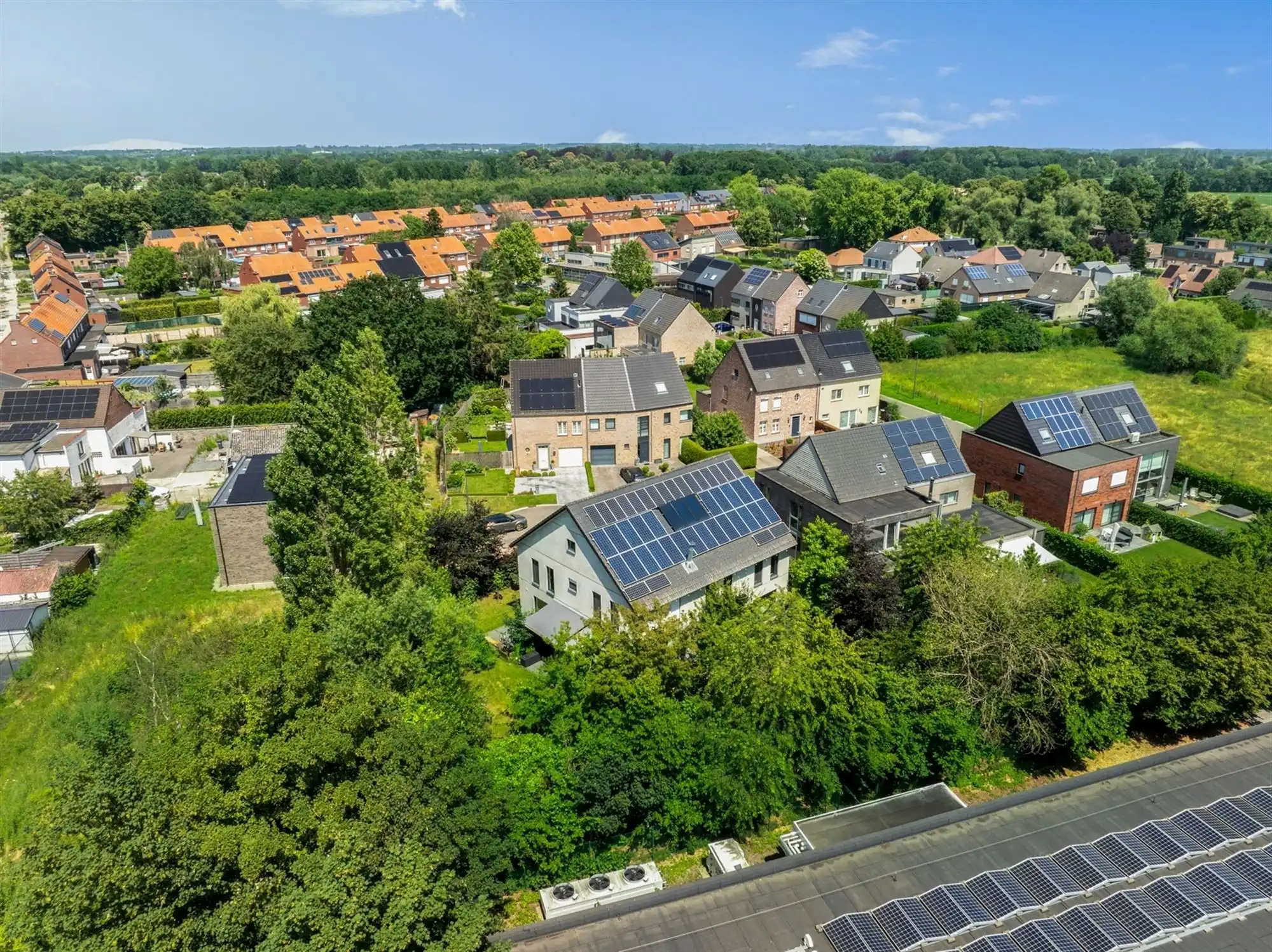 Indrukwekkende gezinswoning in het hart van Blaasveld foto 12
