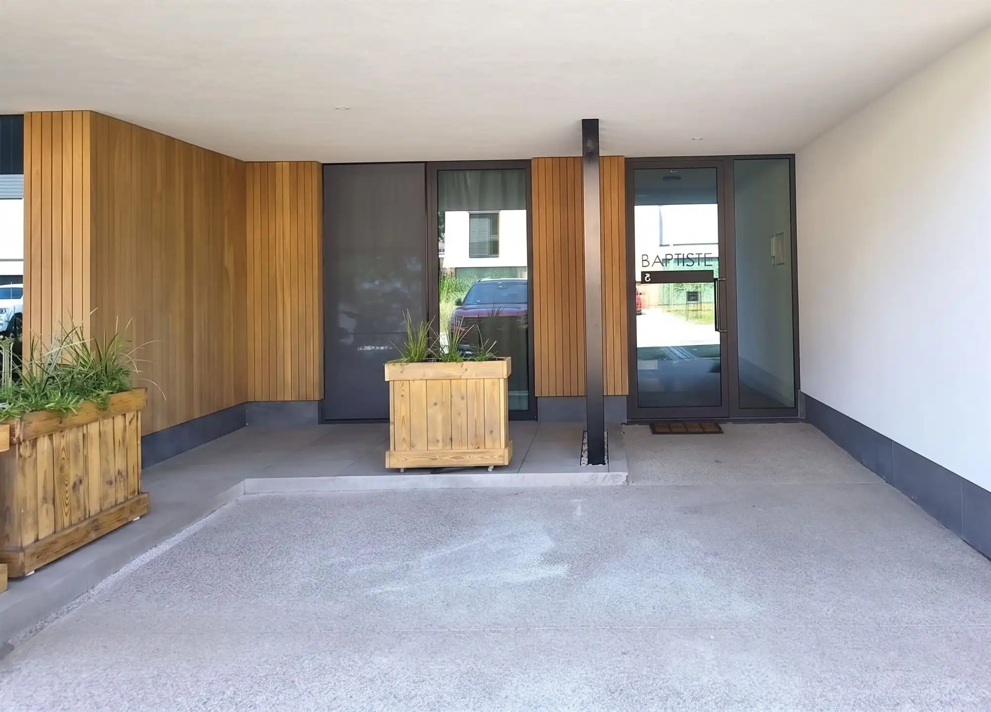 Gelijkvloers appartement met 1 slaapkamer en garage. In klassevol project. foto 14