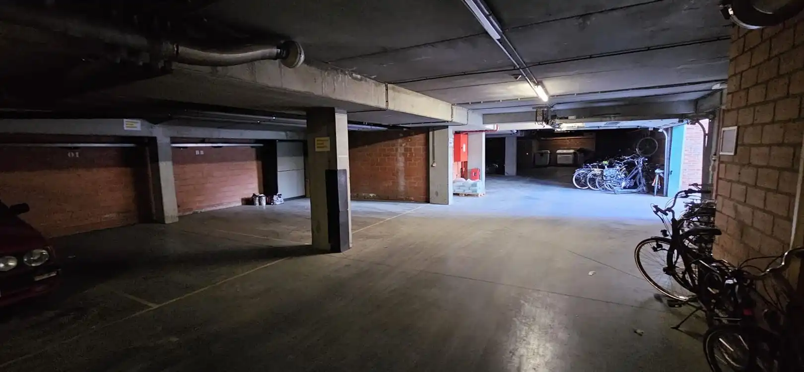 Parking/Garagebox foto 6