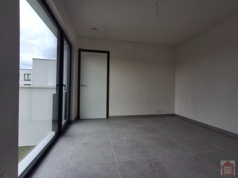Appartement op topligging met groot terras en parking foto 14