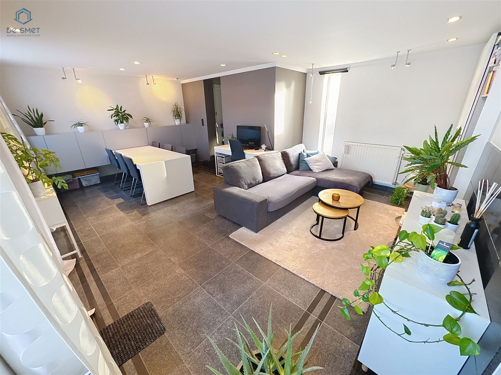 Instapklare woning met 2 slaapkamers, terras, carport en berging in Ophasselt foto 2