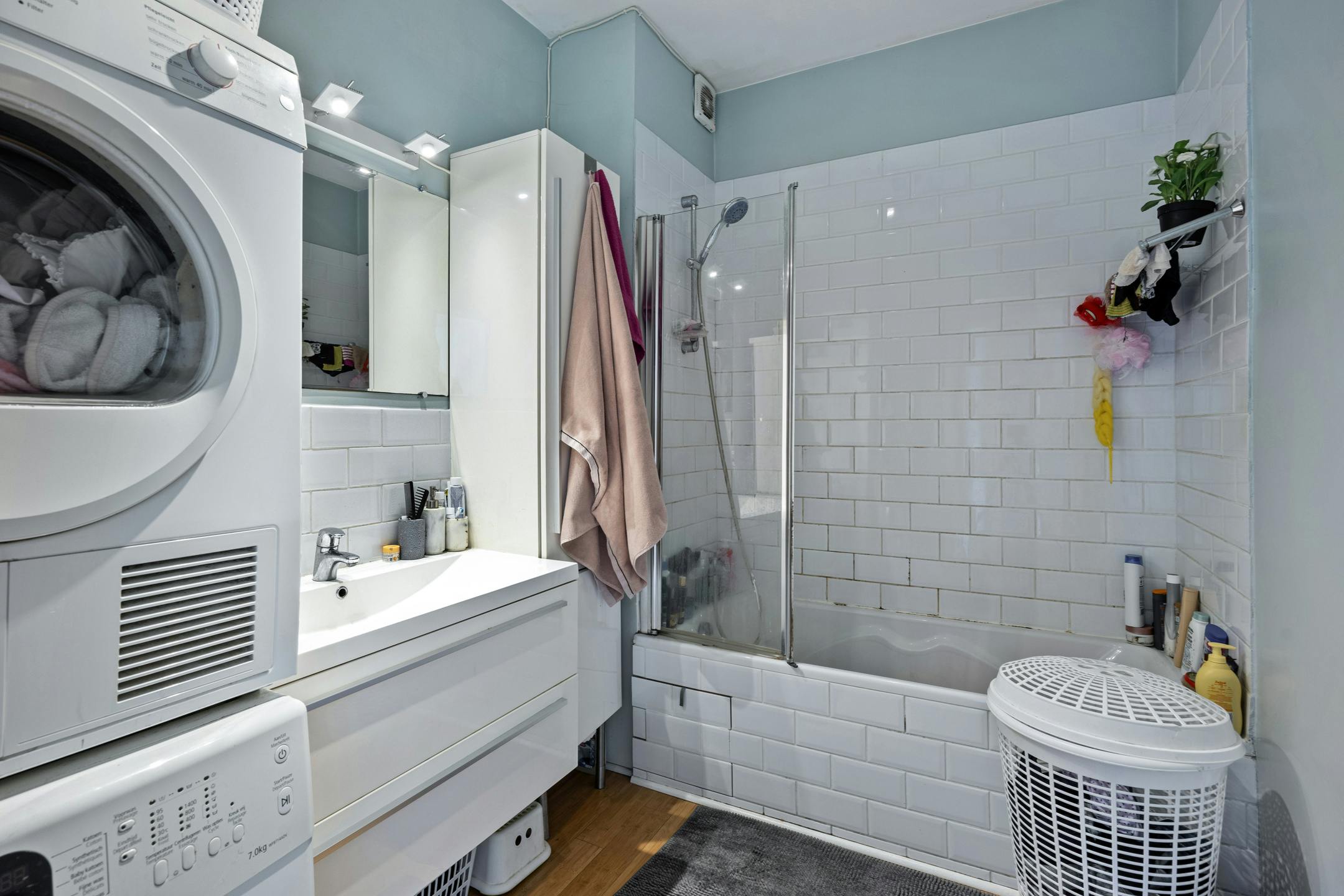 Instapklaar 2 slaapkamer appartement te koop! foto 10