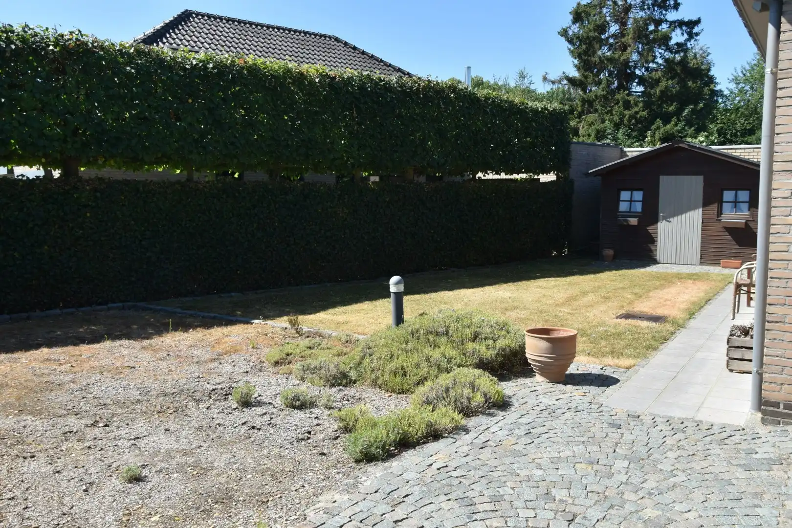 Goed onderhouden woning in rustige buurt. foto 21