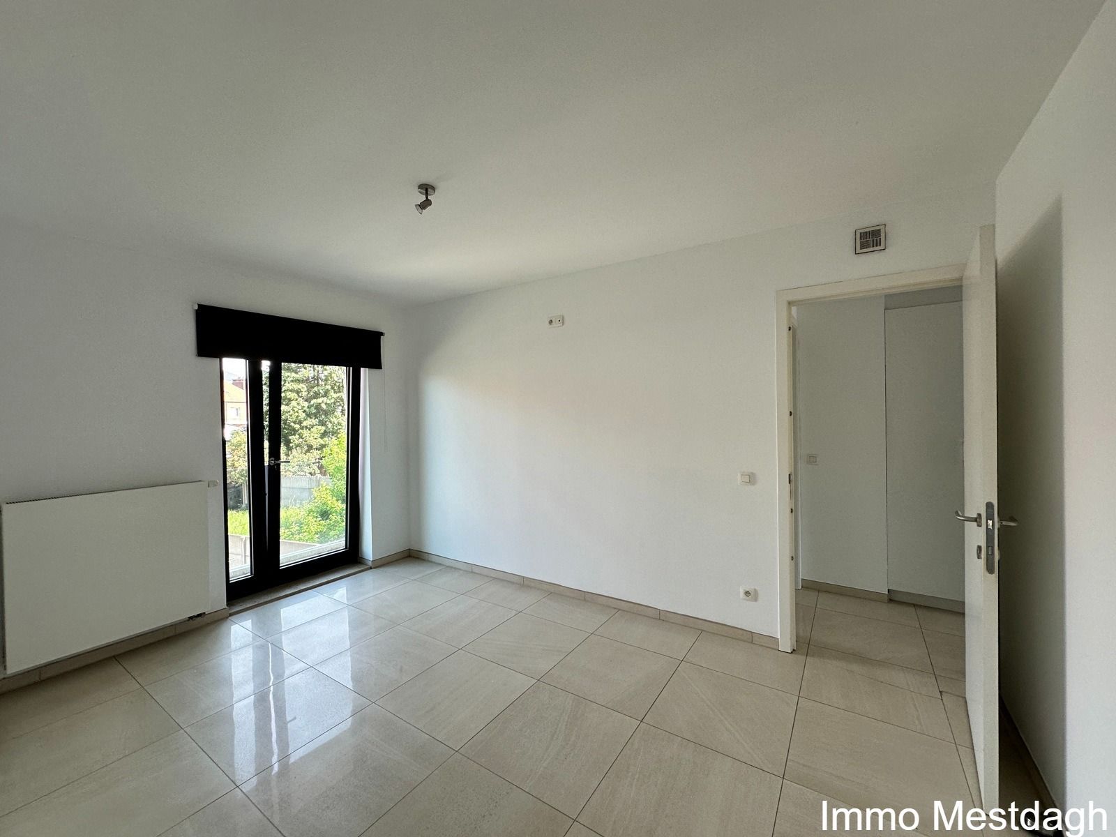Recent appartement met 2 terrassen en staanplaats in centrum Diest foto 14